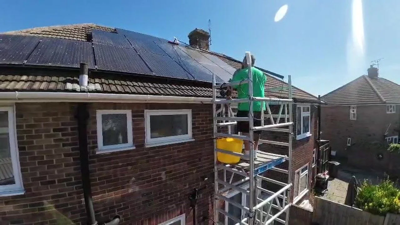 Wainscott-Solar-3-Panels-Close-Landscape.jpg