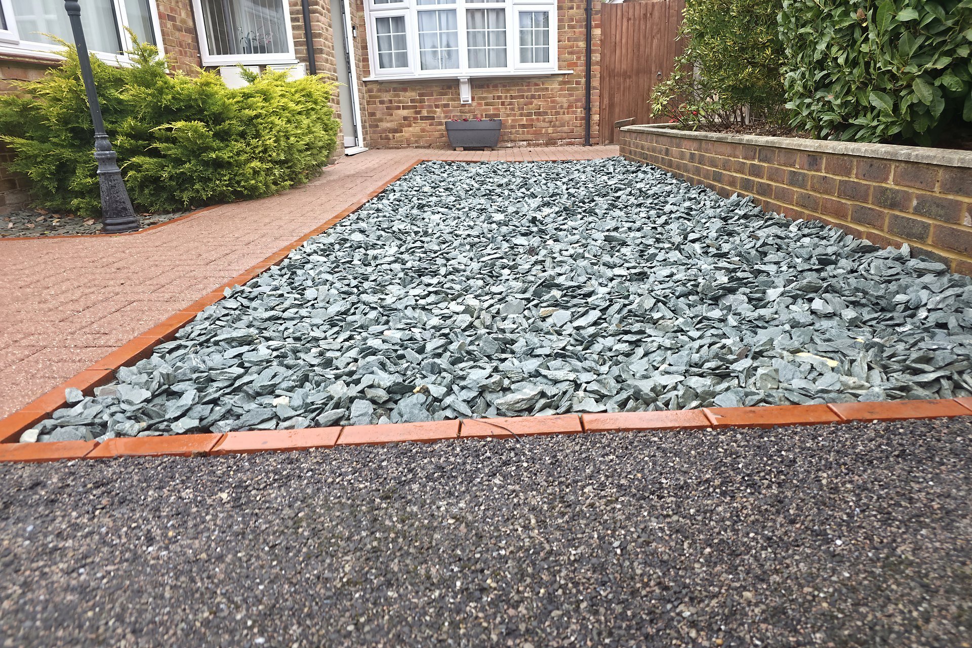 05-decorative-slate-stone-area-loose-maidstone.jpg