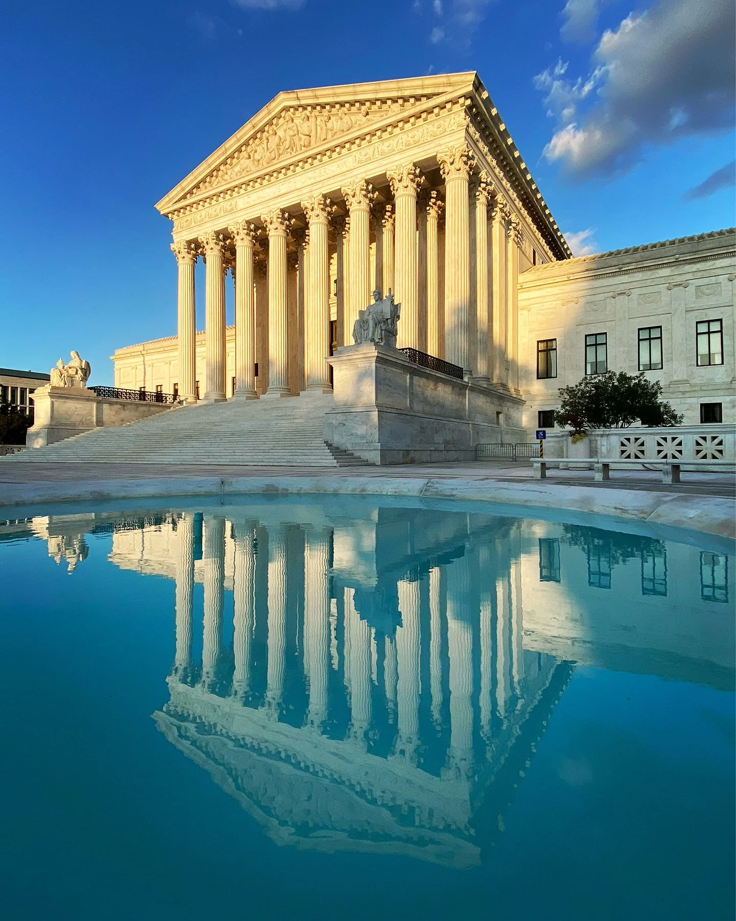 Servaites_USSupremeCourtReflection_Photo_17x20_p200.jpg
