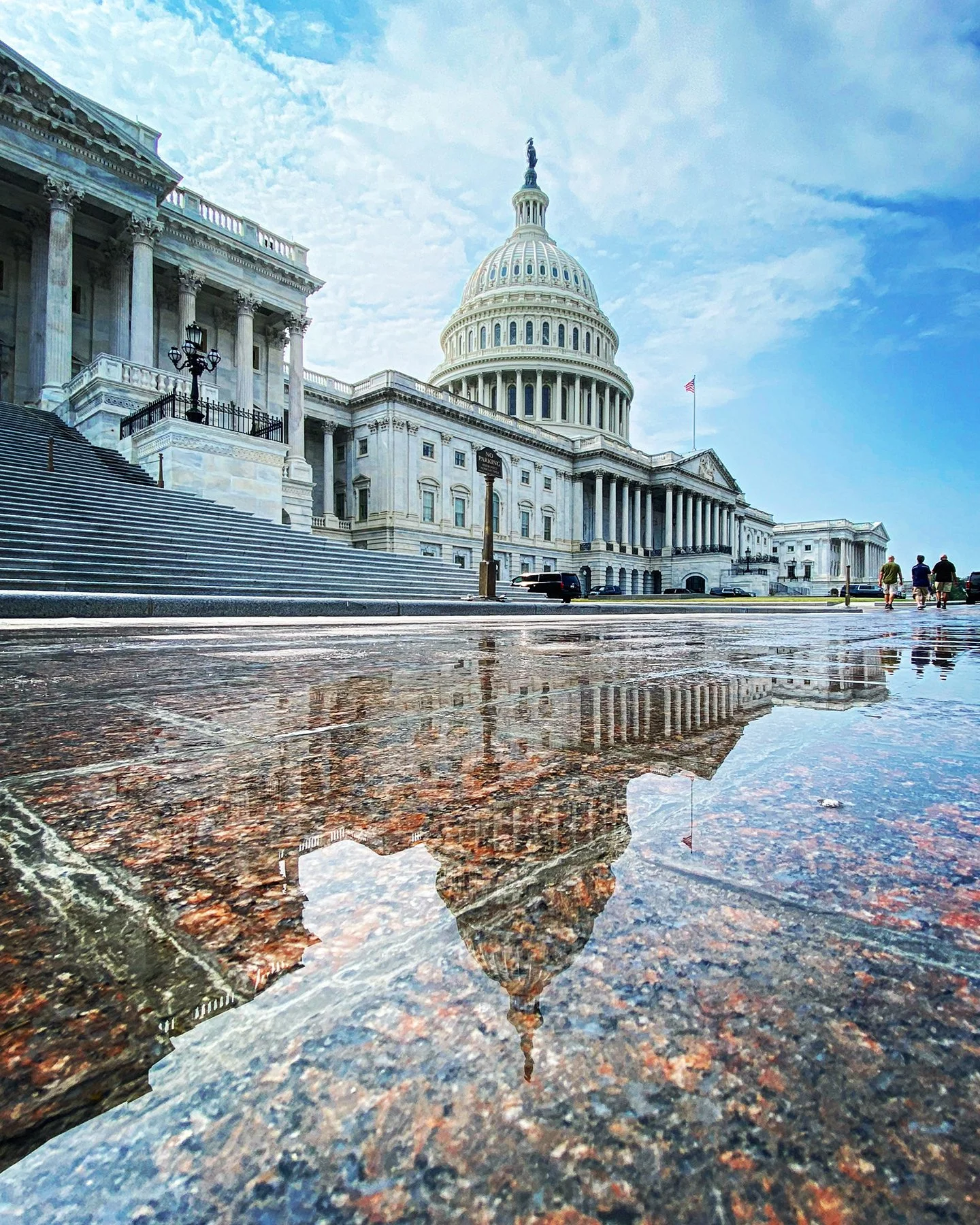Servaites_EastfrontUSCapitolReflection_Photo_17x20_p200.jpg