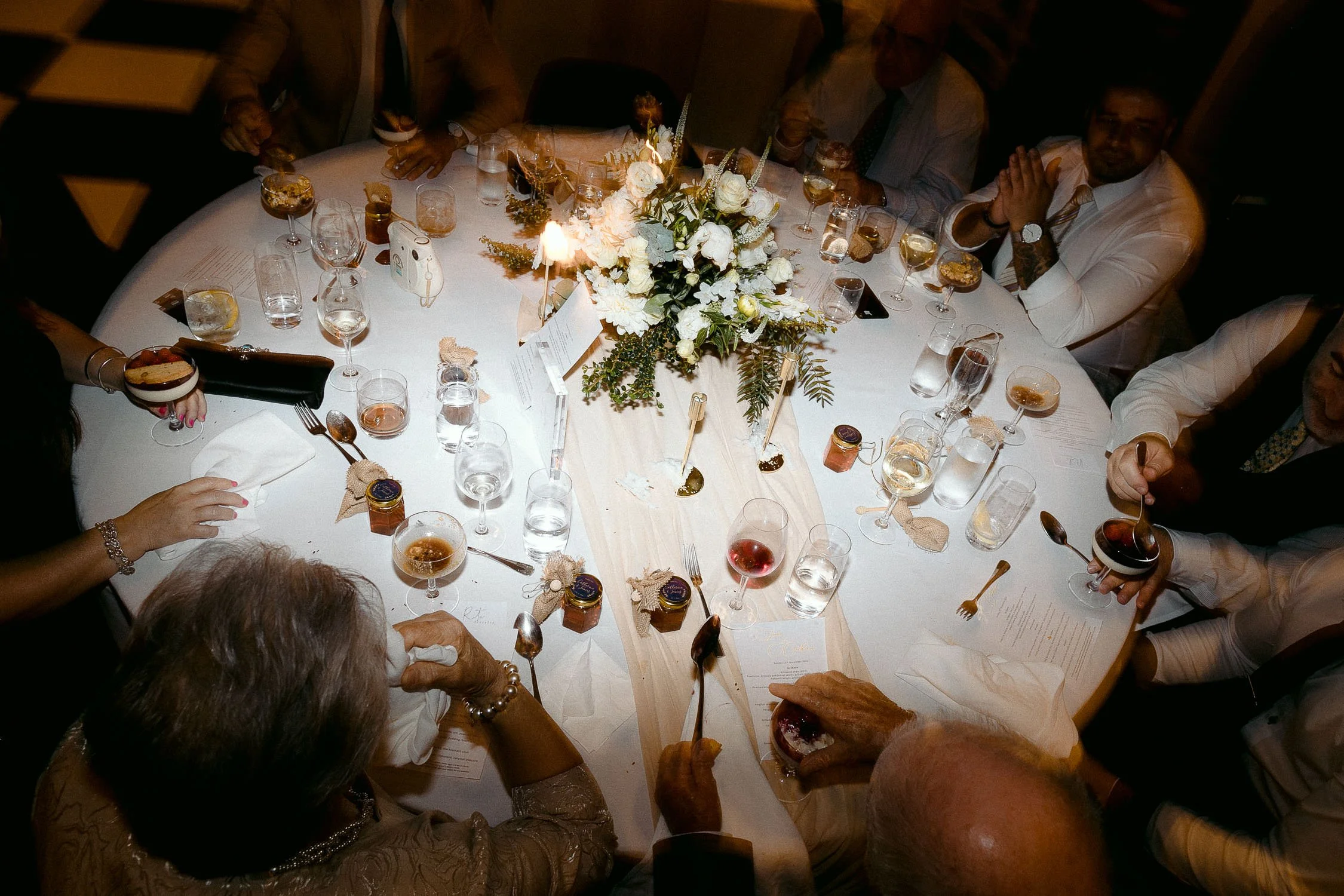 the-ivy-sydney-wedding-robert-meredith-0140.jpg