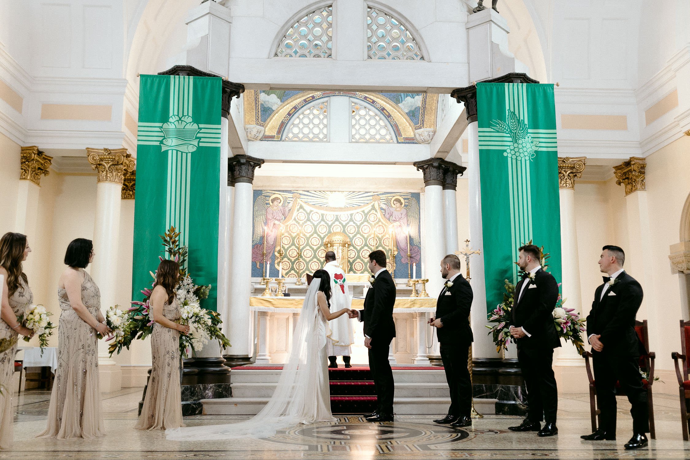 the-ivy-sydney-wedding-robert-meredith-0038.jpg