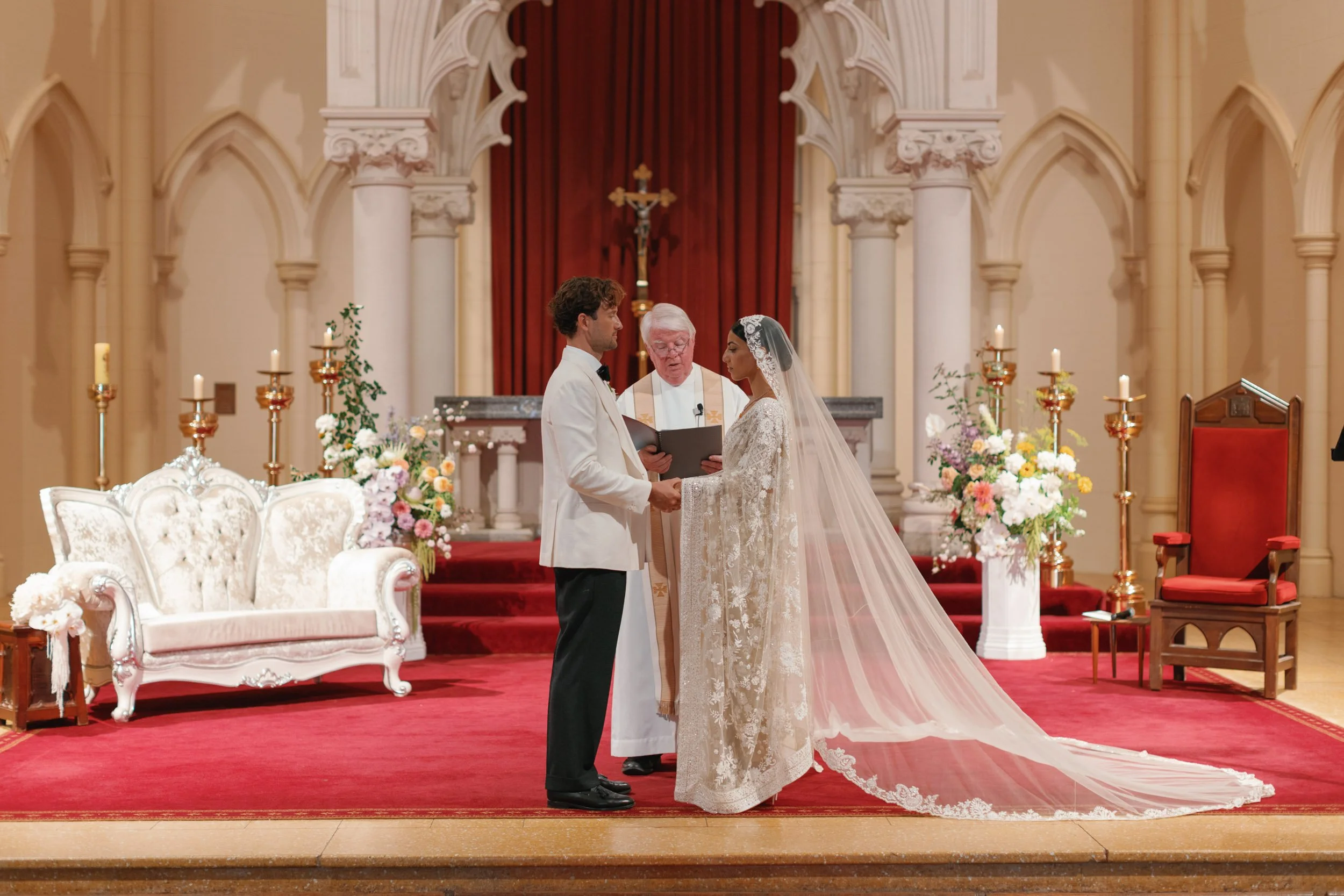 q-station-wedding-manly-robert-meredith-030.jpg