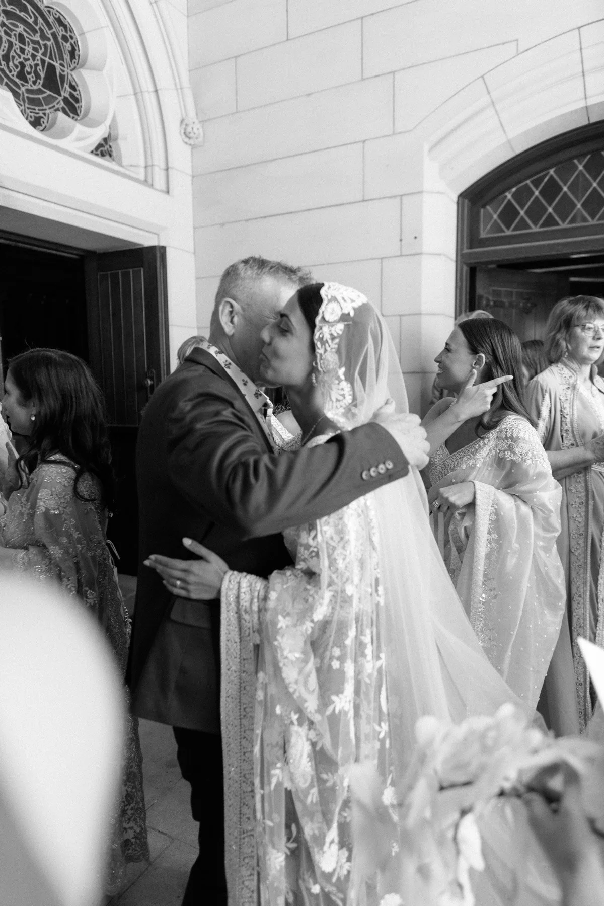 q-station-wedding-manly-robert-meredith-061.jpg
