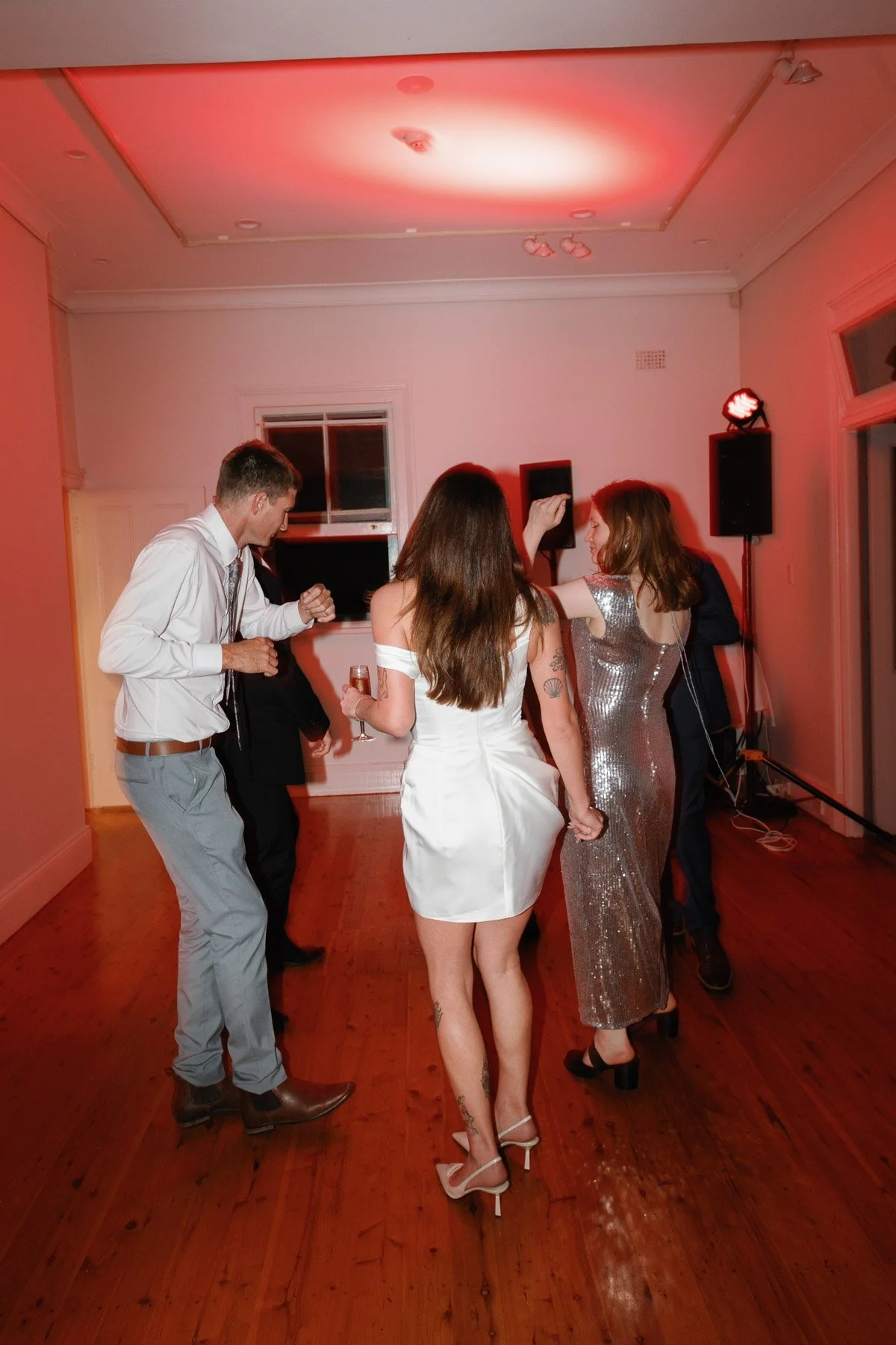 restaurant-hubert-wedding-robert-meredith-030.jpg