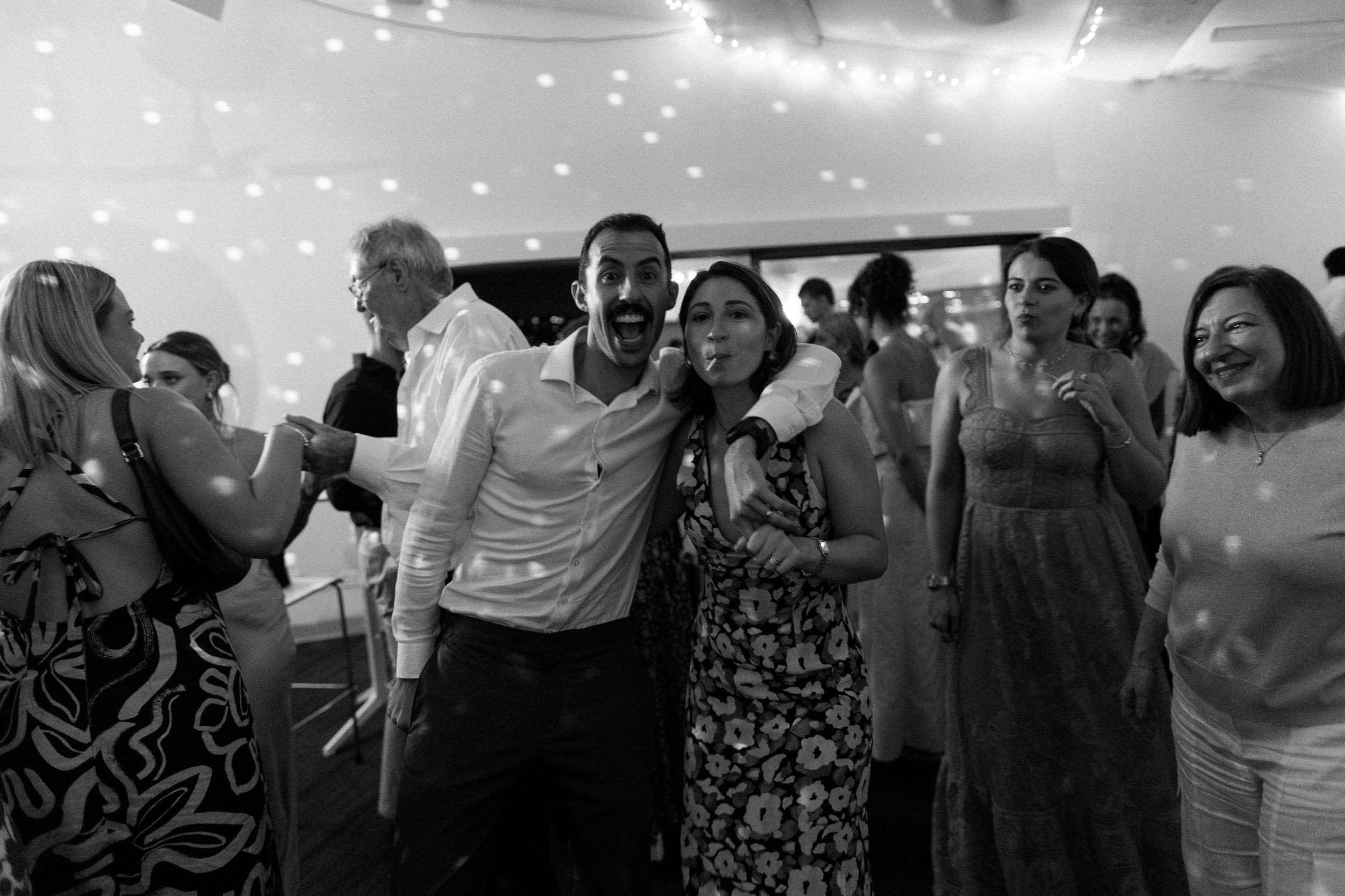 great-synagogue-wedding-robert-meredith-120.jpg