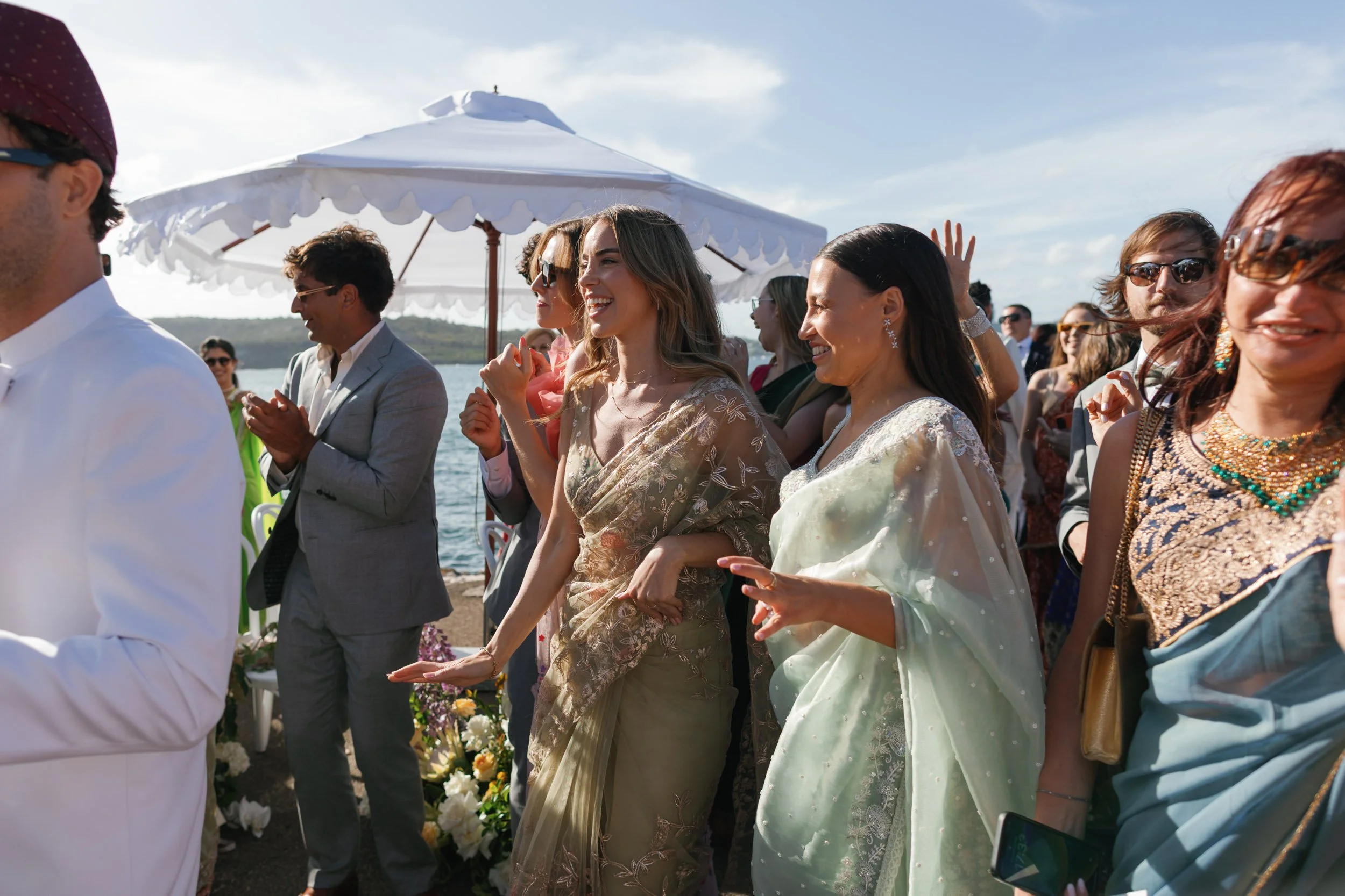 q-station-wedding-manly-robert-meredith-057.jpg