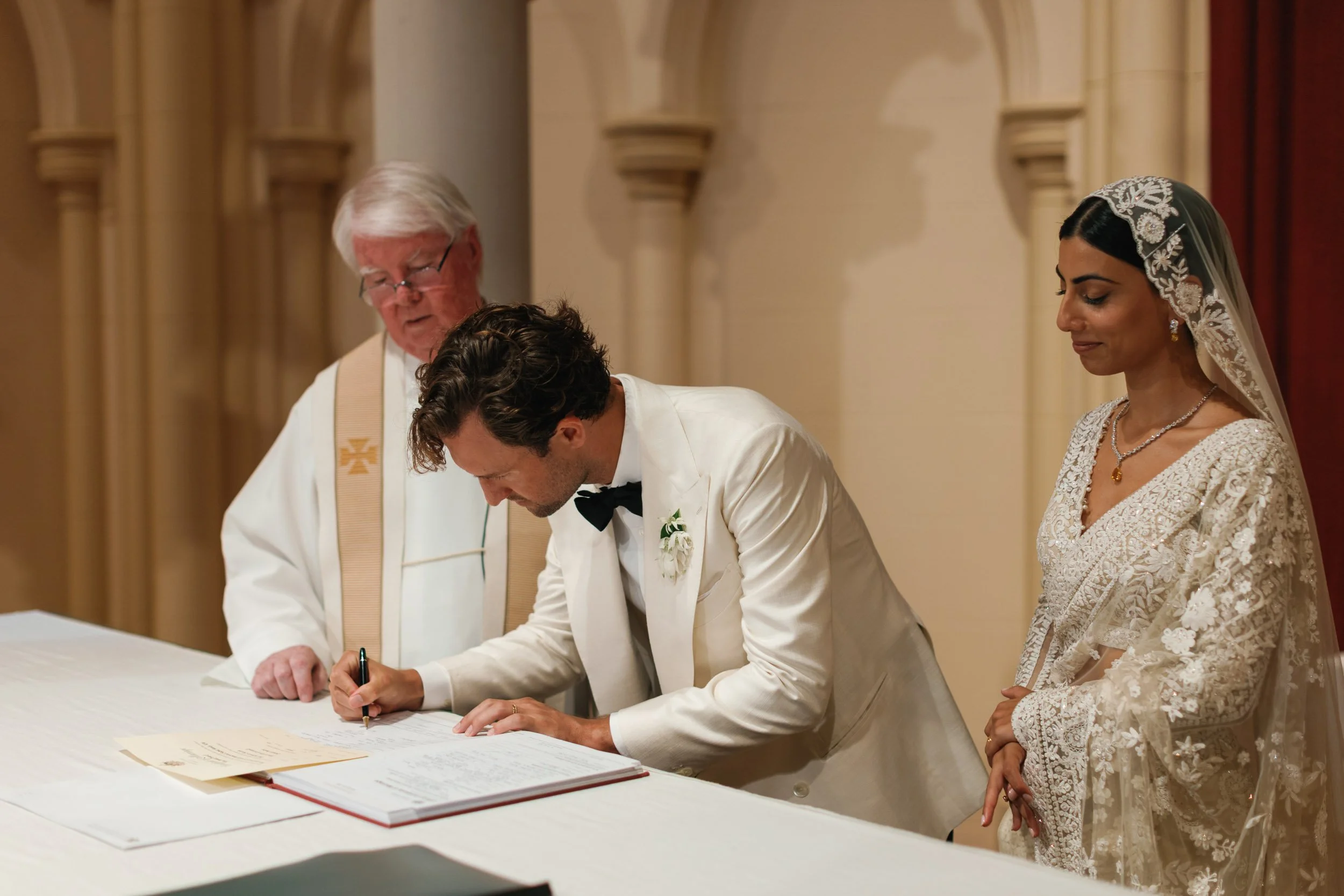q-station-wedding-manly-robert-meredith-074.jpg