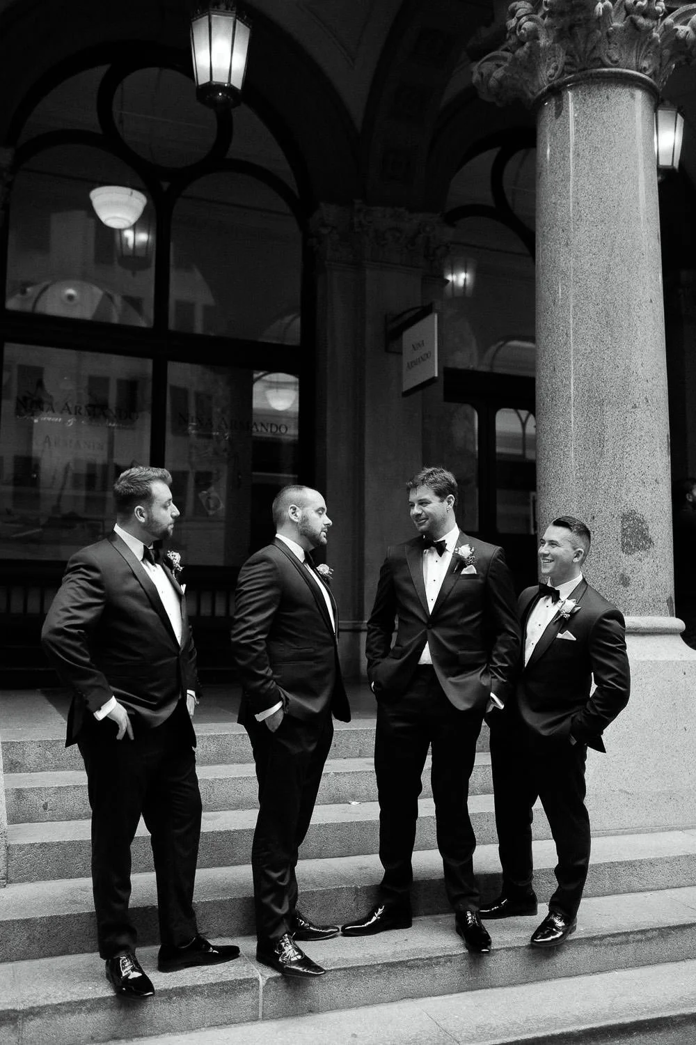 the-ivy-sydney-wedding-robert-meredith-0069.jpg