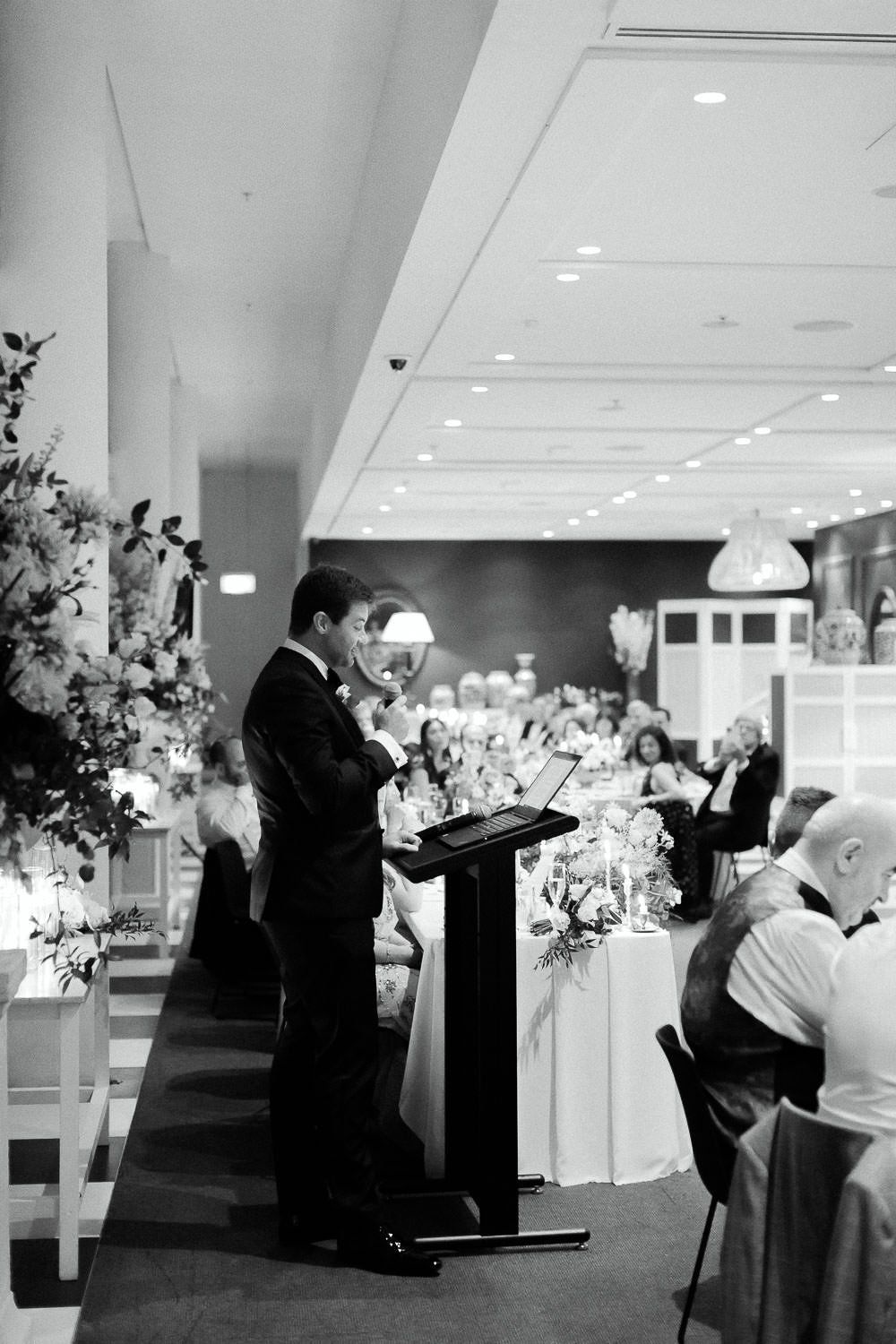 the-ivy-sydney-wedding-robert-meredith-0133.jpg