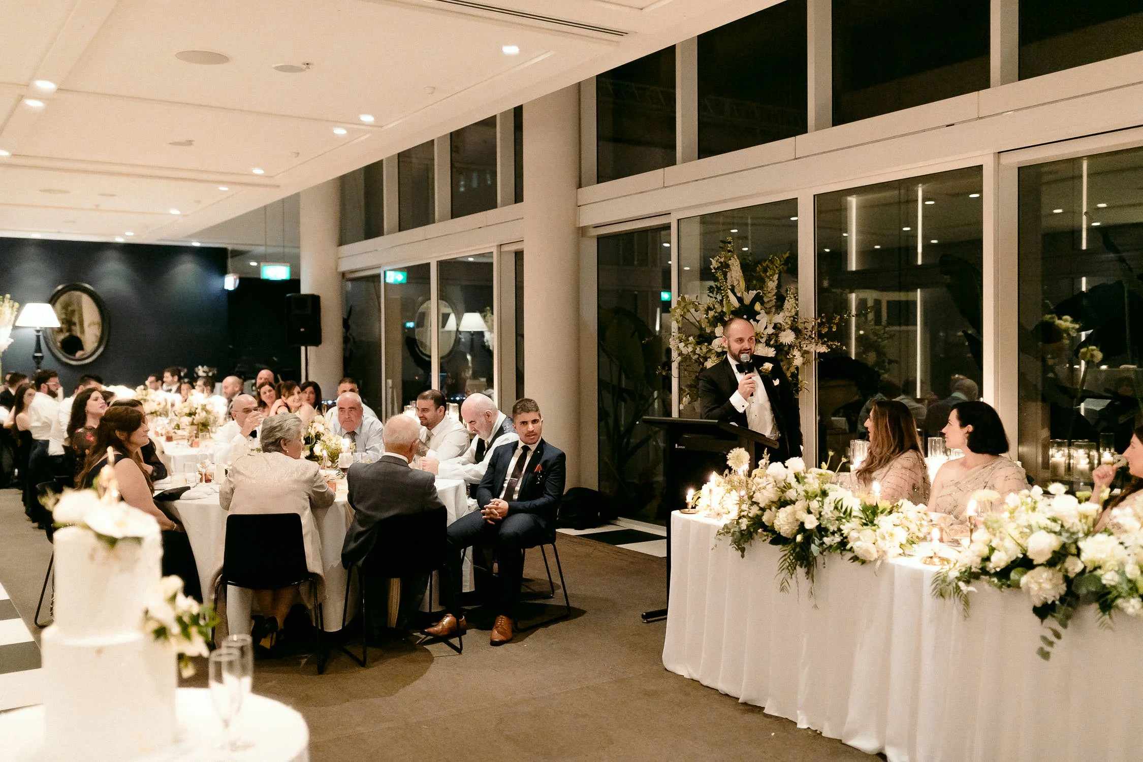 the-ivy-sydney-wedding-robert-meredith-0129.jpg