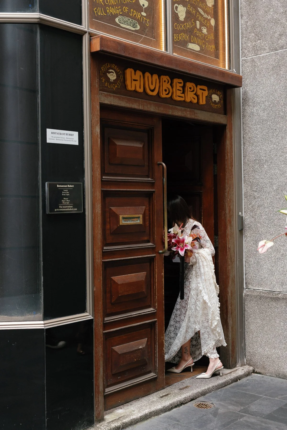 restaurant-hubert-wedding-robert-meredith-021.jpg