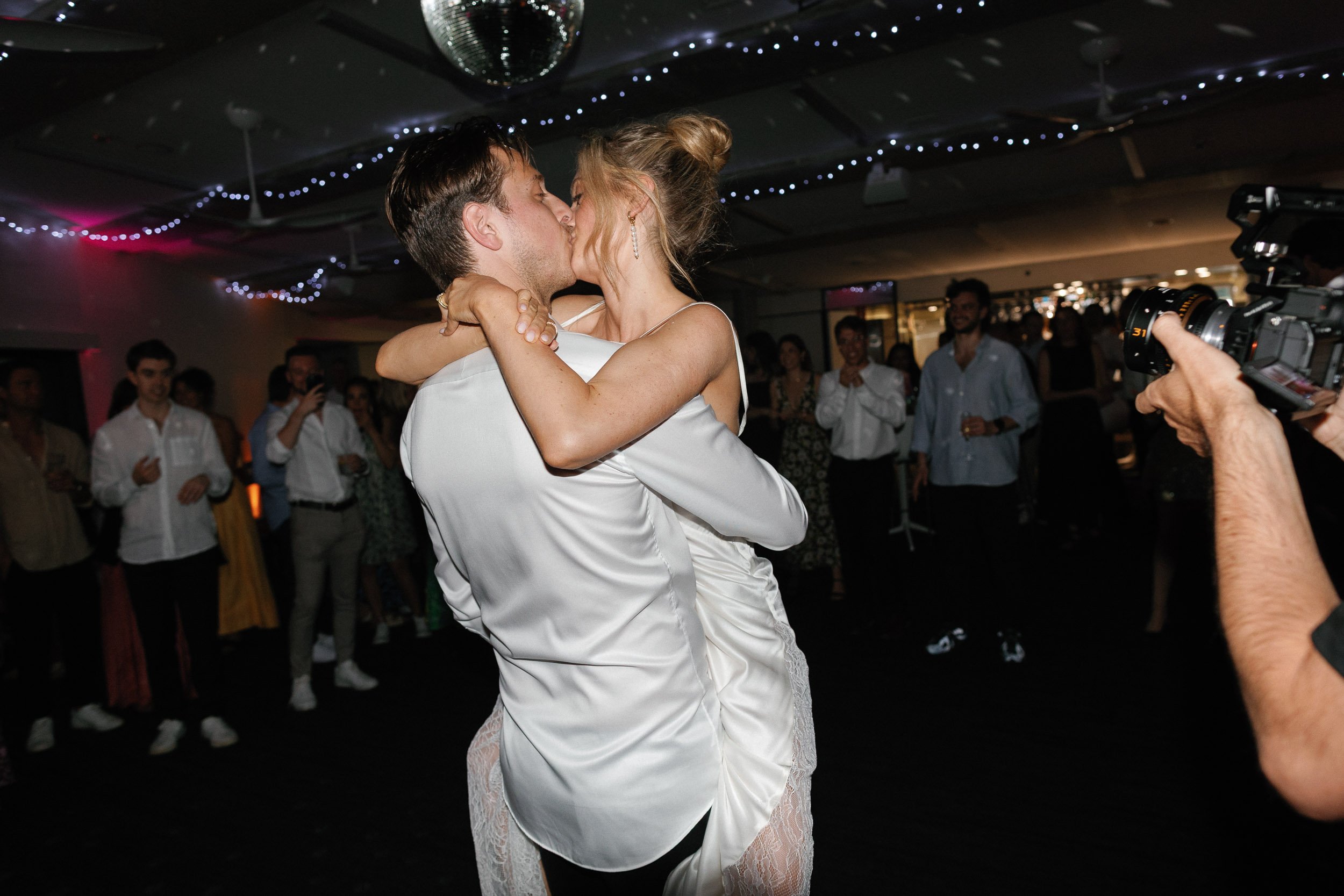 great-synagogue-wedding-robert-meredith-053.jpg