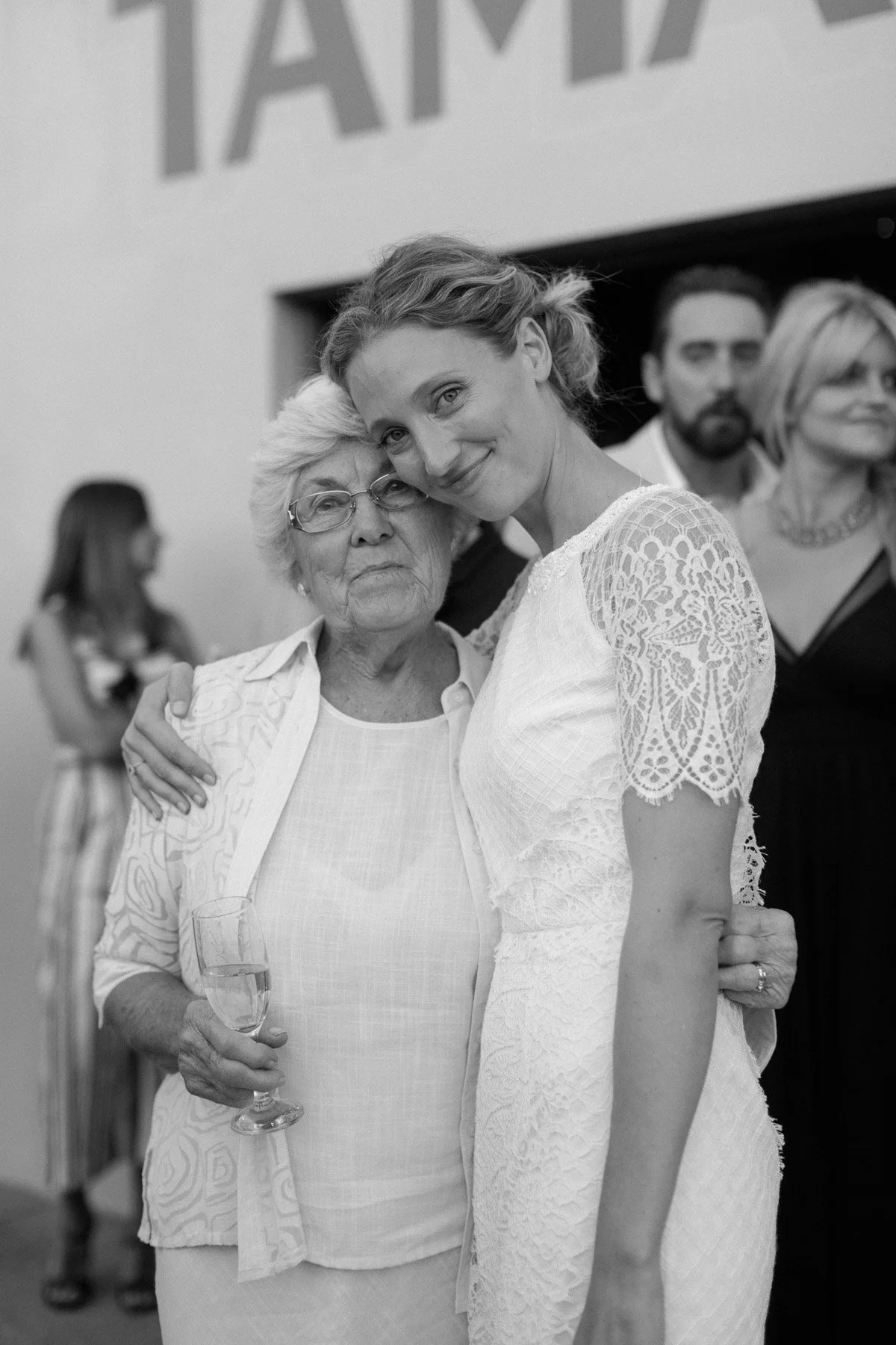 tamarama-slsc-wedding-robert-meredith-100.jpg