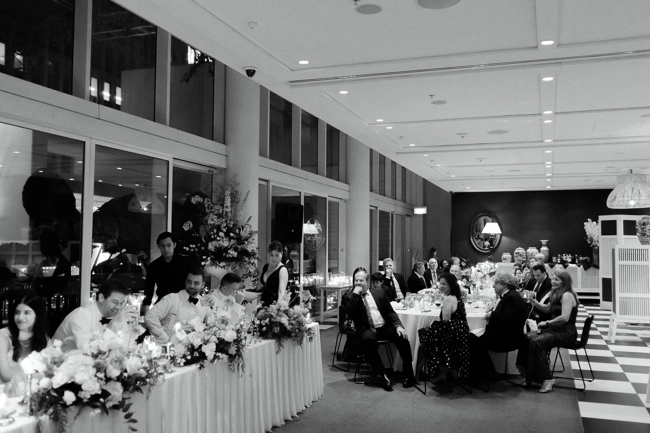 the-ivy-sydney-wedding-robert-meredith-0131.jpg