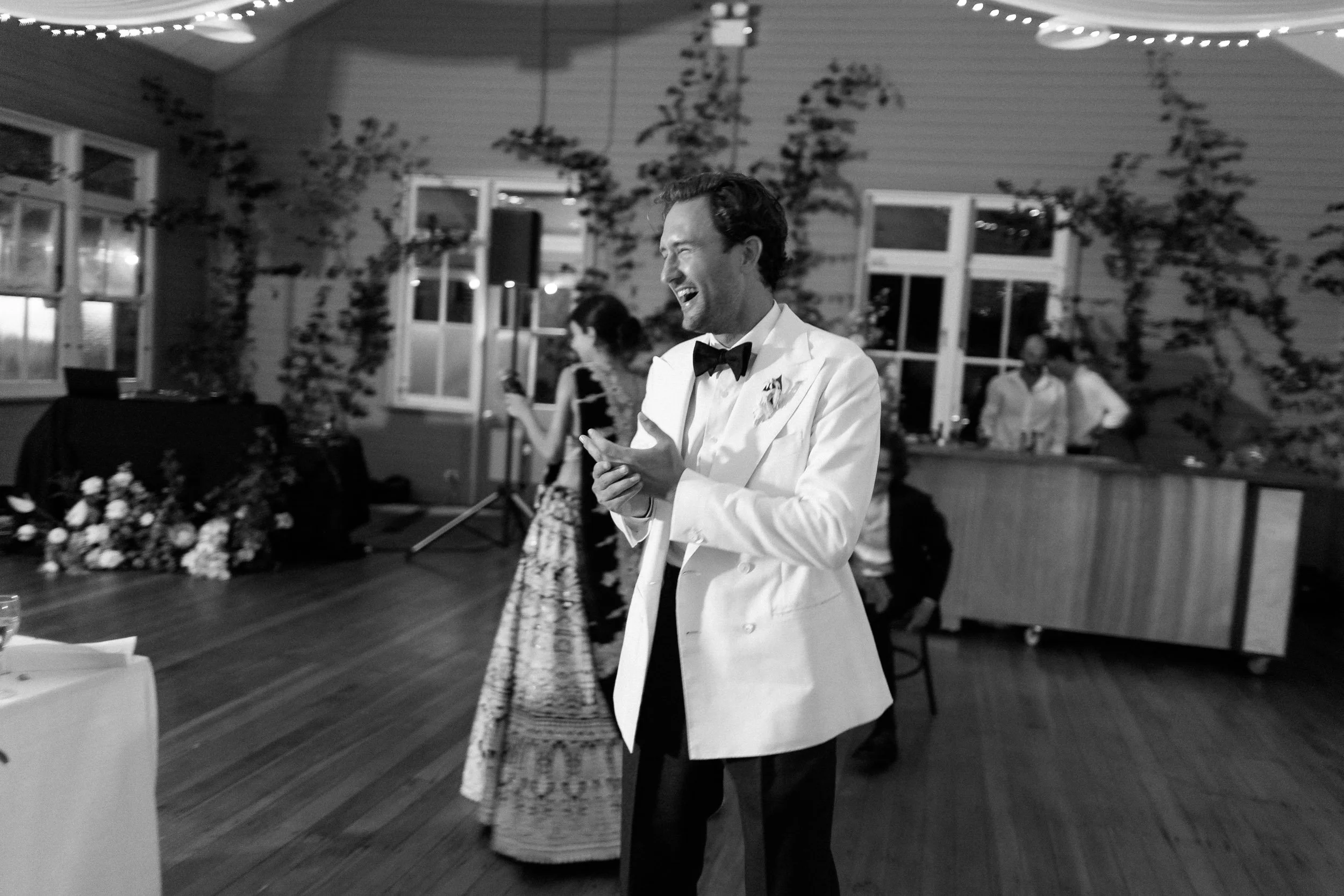 q-station-wedding-manly-robert-meredith-047.jpg