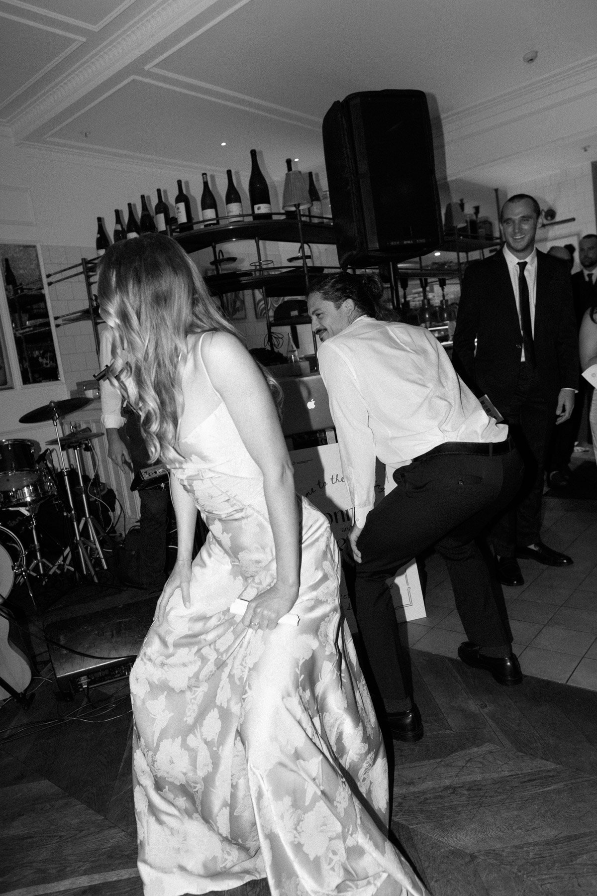franca-potts-point-wedding-robert-meredith-075.jpg
