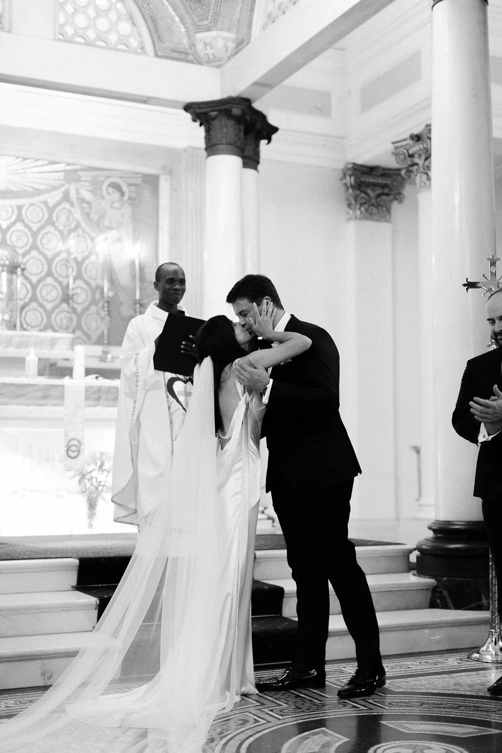 the-ivy-sydney-wedding-robert-meredith-0041.jpg