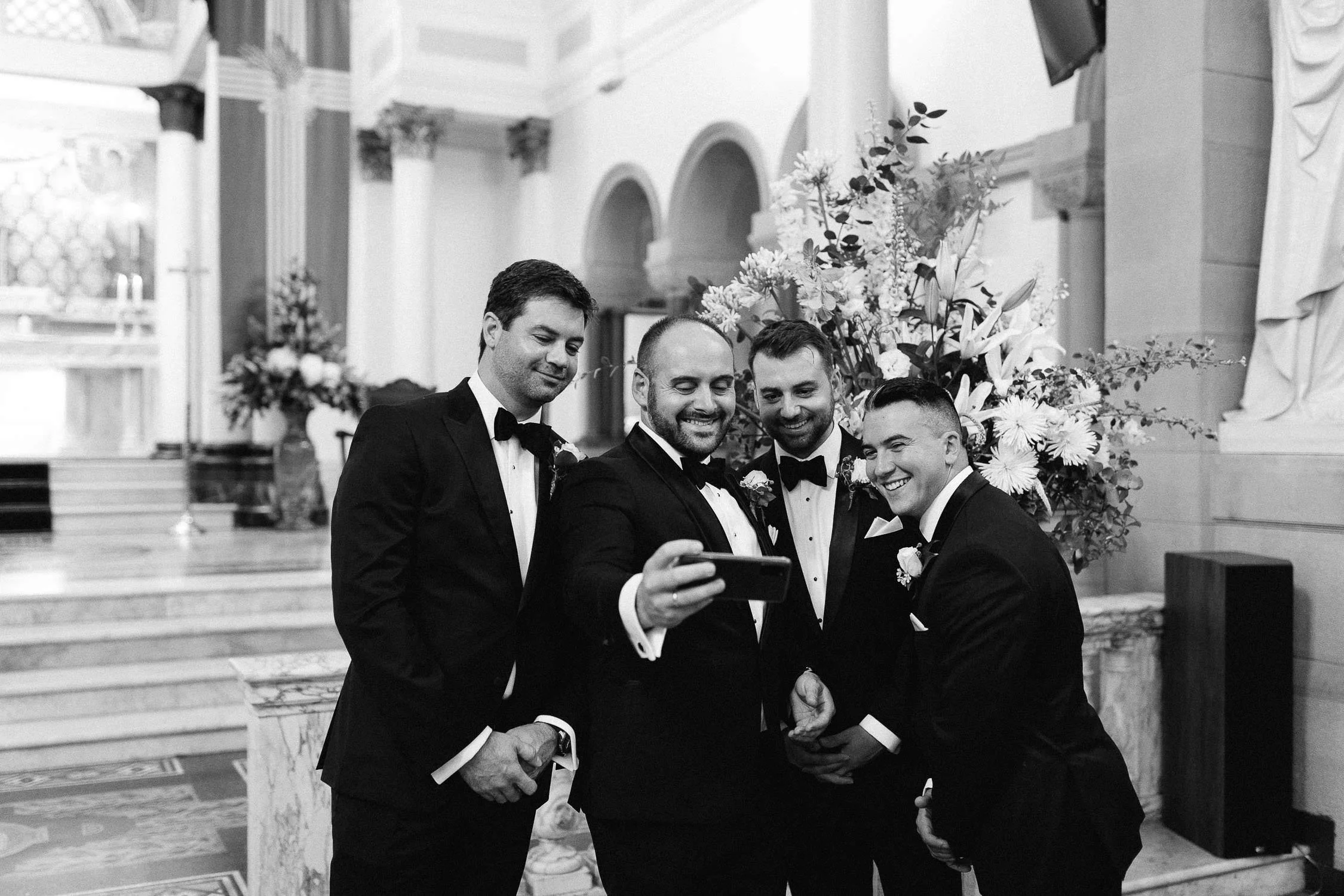 the-ivy-sydney-wedding-robert-meredith-0027.jpg