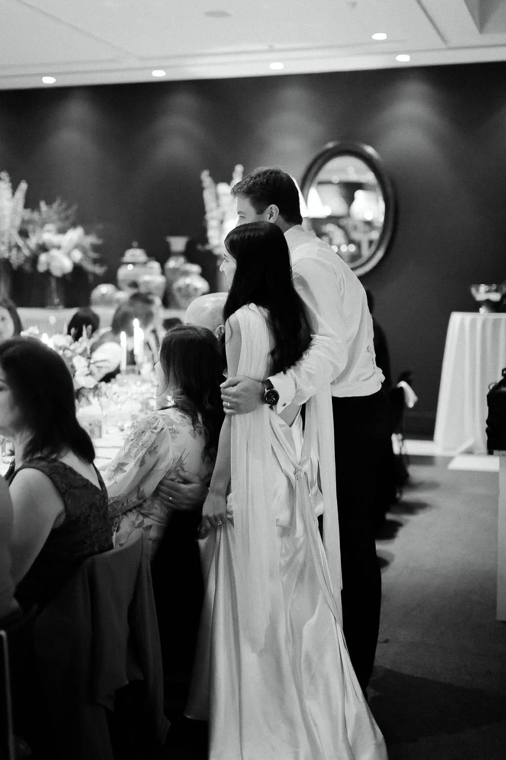 the-ivy-sydney-wedding-robert-meredith-0123.jpg