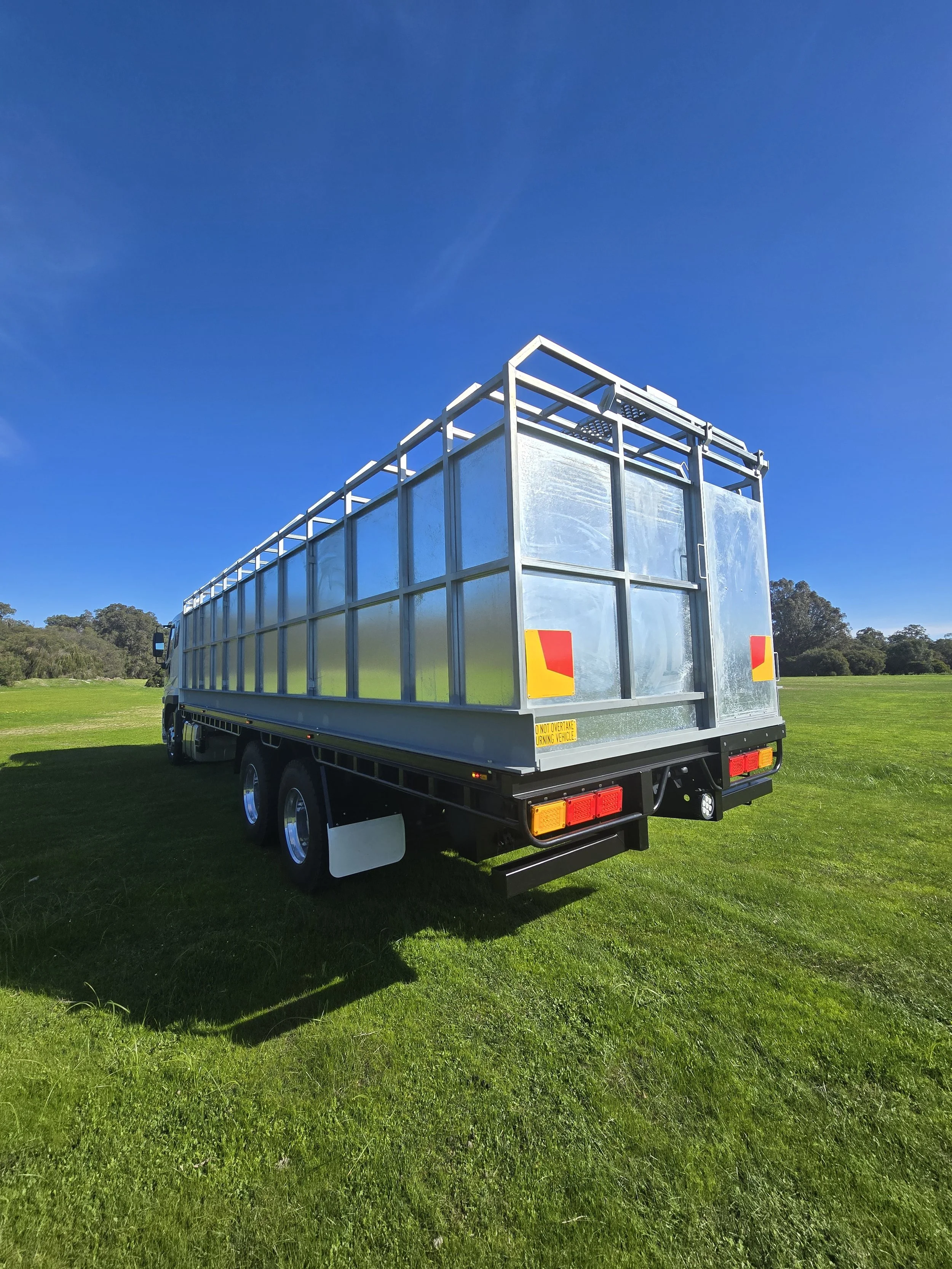 Balamara custom built stainless steel truck tray and cattle crate