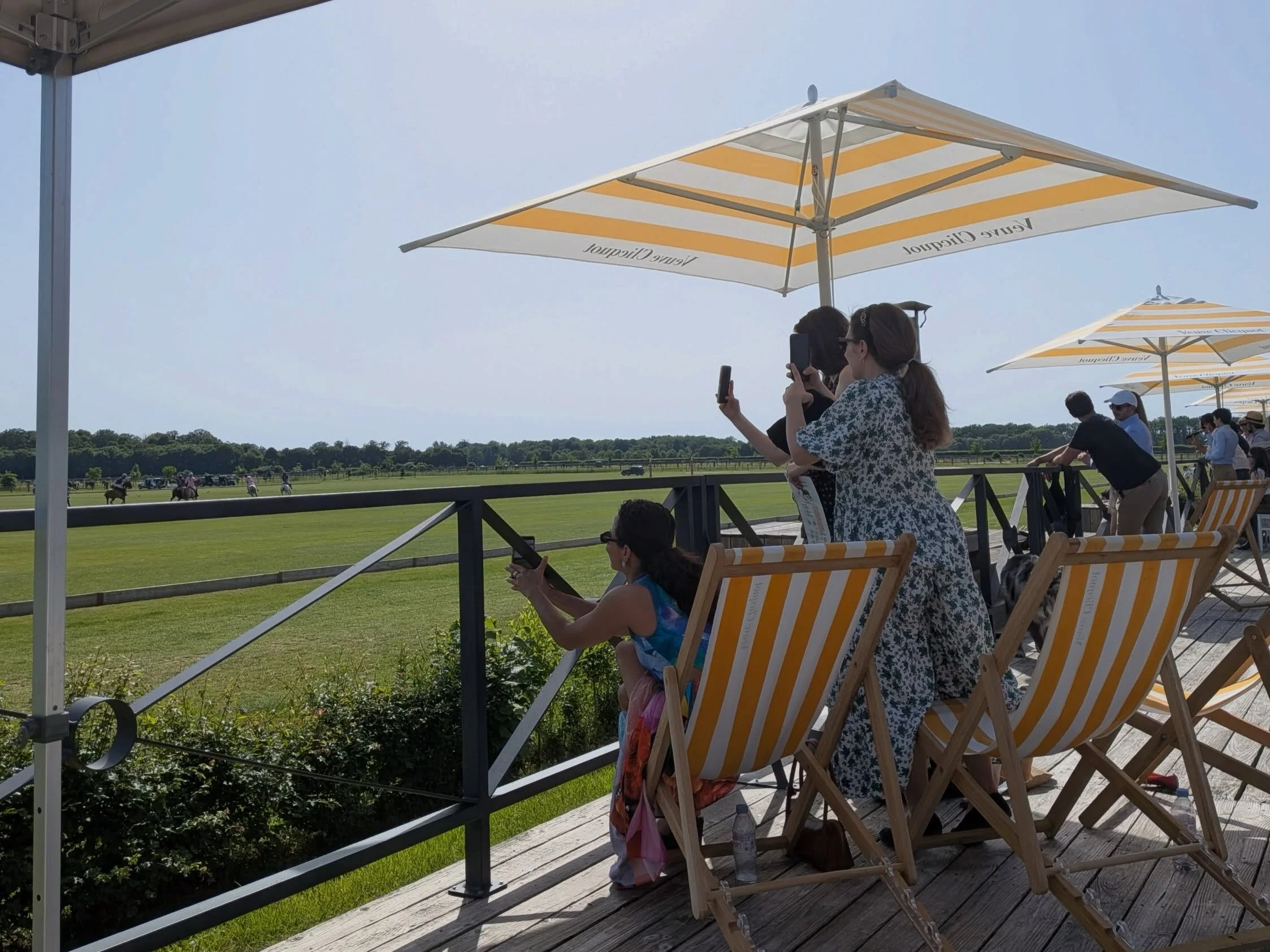 Sidelines 👀💪

Troph&eacute;e Bourbon at @polodechantilly

Chantilly Weekend
by @vali.experiences