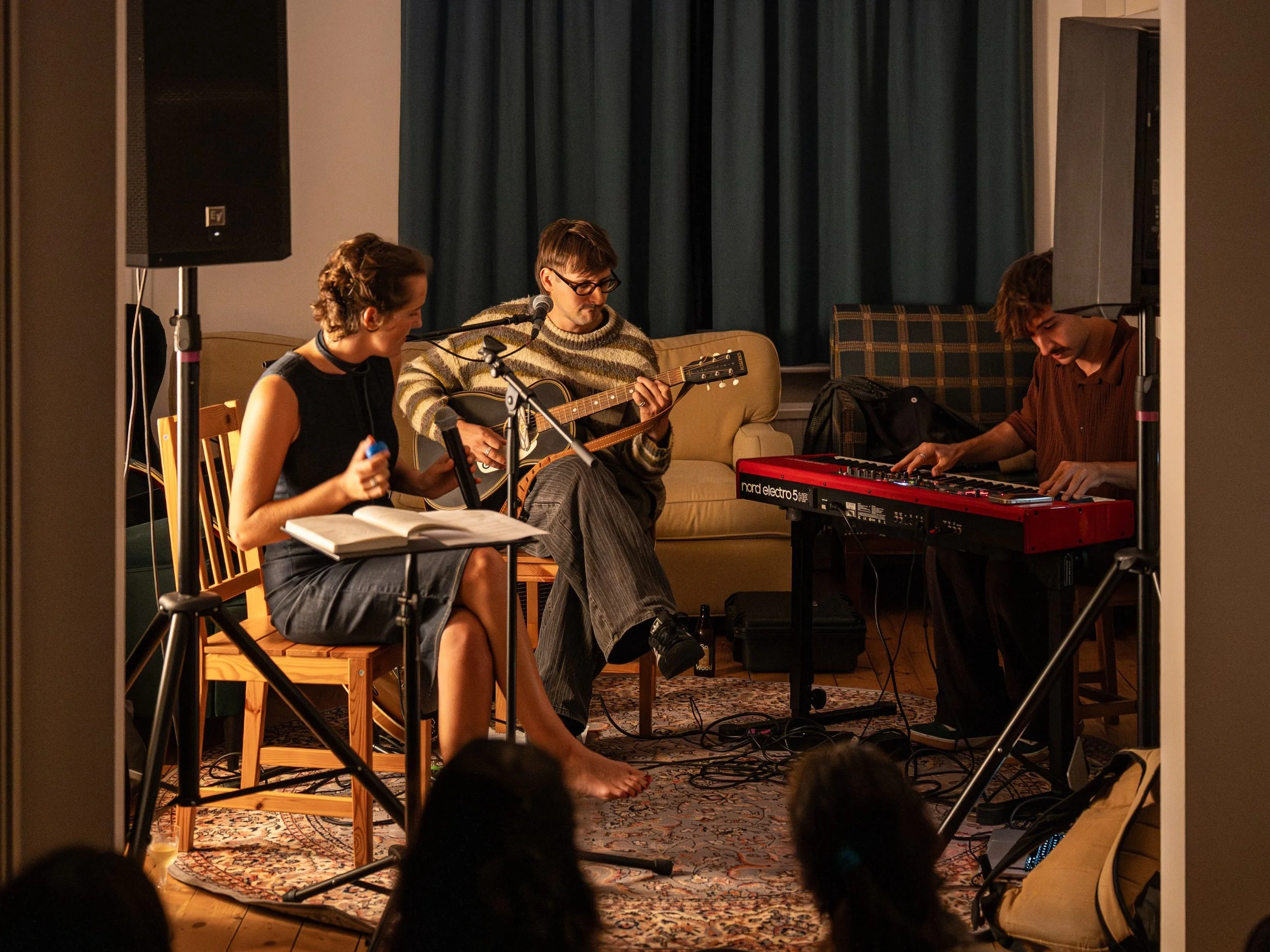 @izzynu &amp; an international crowd

🌎🇧🇪🇪🇸🇮🇹🇦🇷🇵🇪🇨🇦🇫🇷🇦🇹🇩🇴🇬🇷

📸 @with.damien

Intimate Music Session
by @vali.experiences