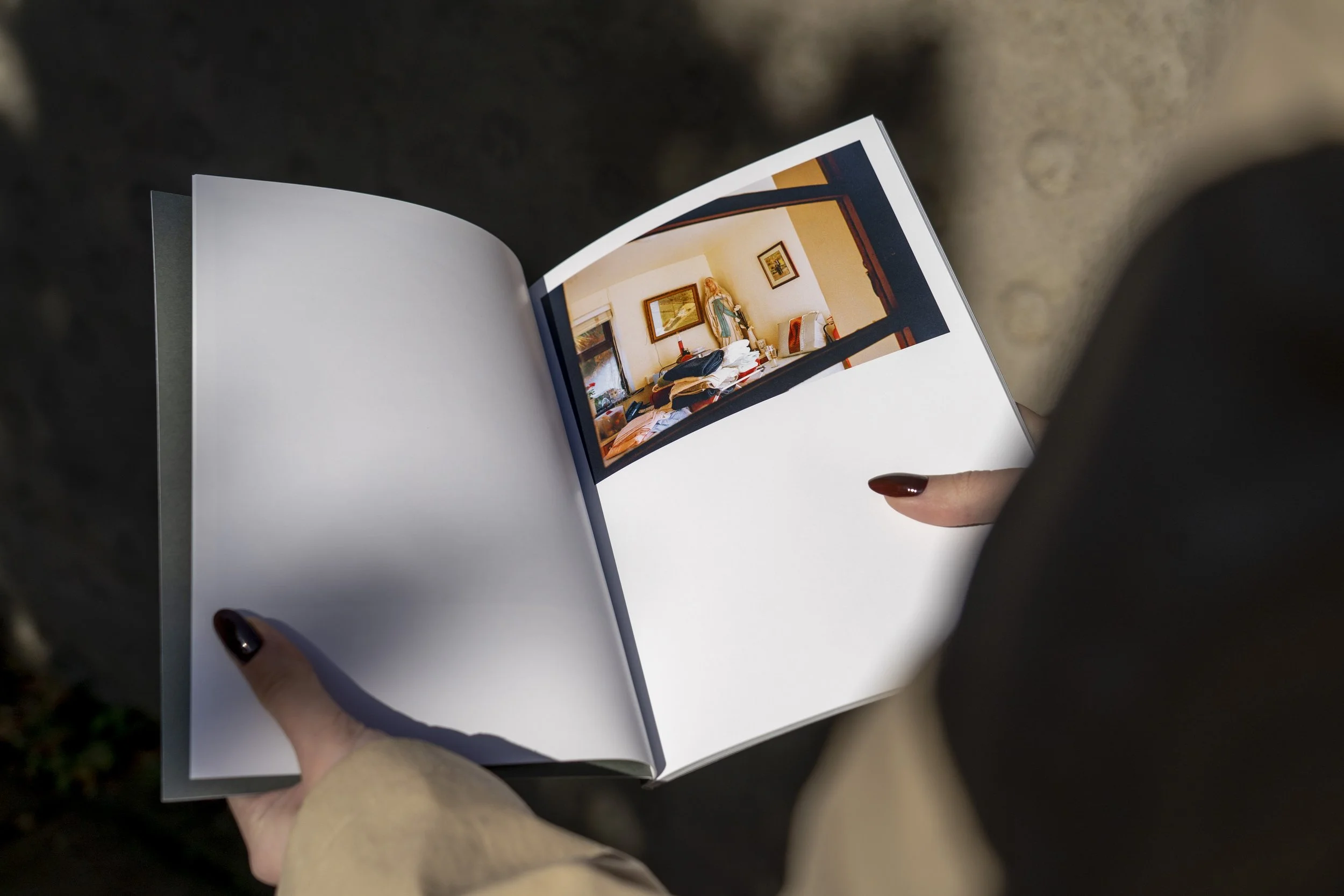 Laura_Nadal_WADTHYH_Photobook-1.jpg
