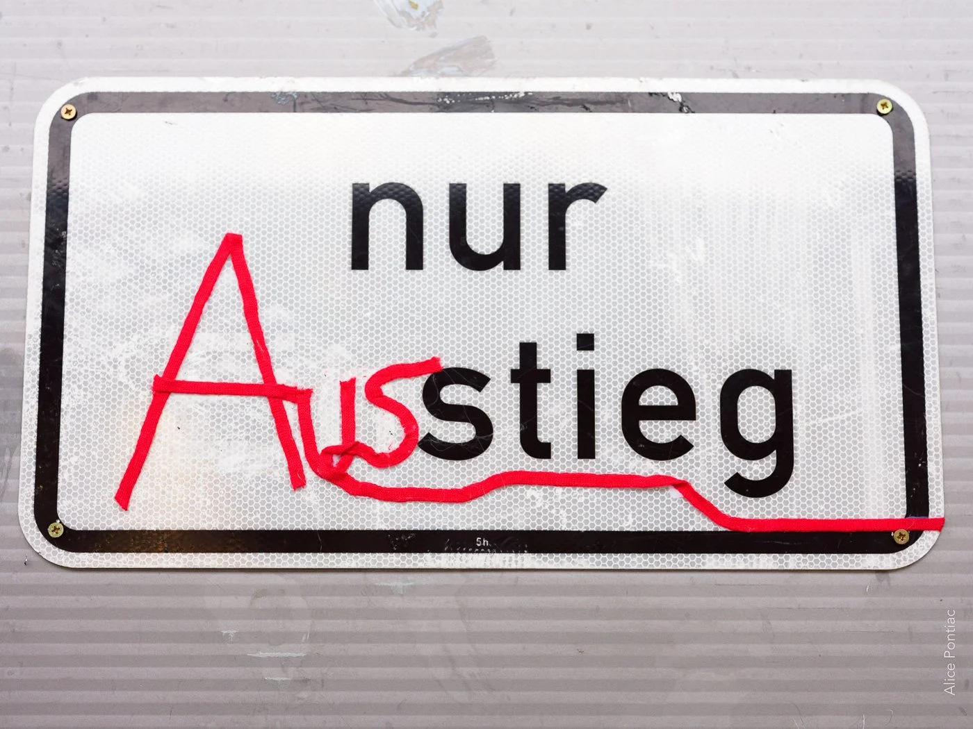 "Ausstieg" - Alice Pontiac