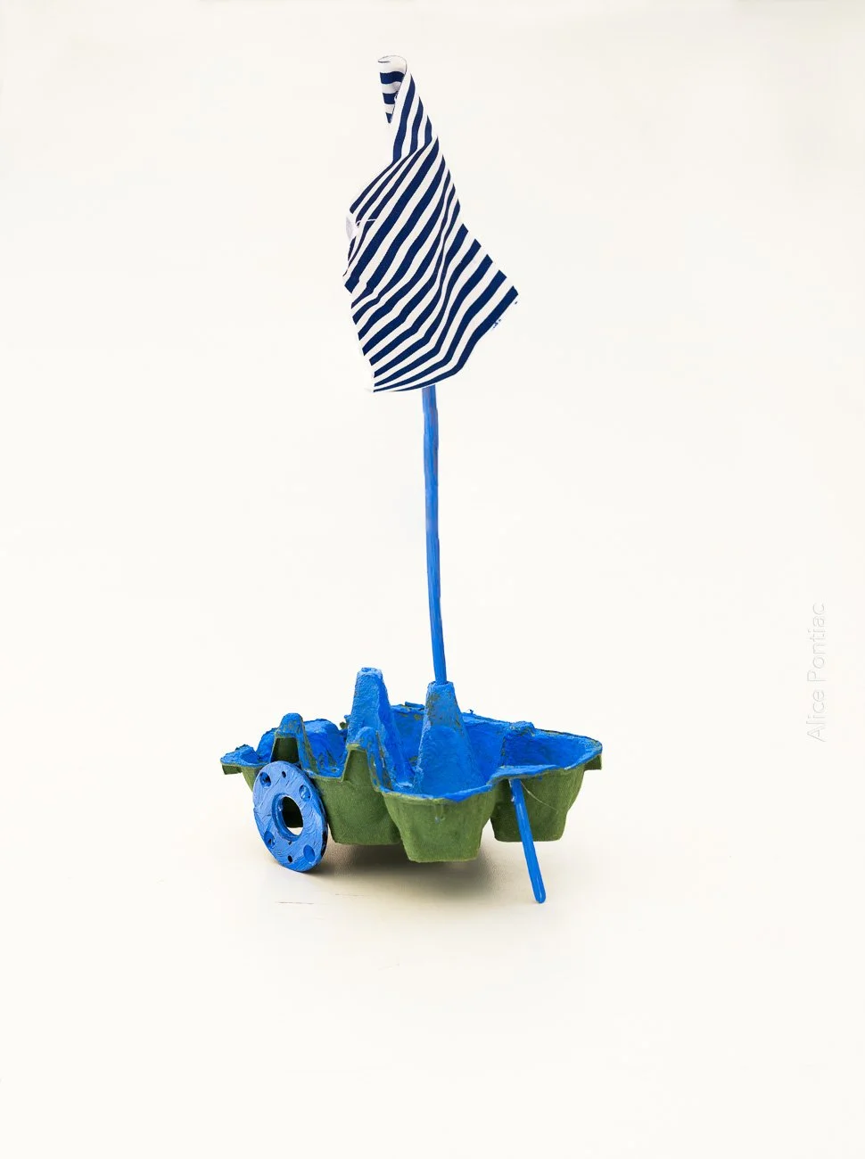 blaues Eierschiff neu.jpg