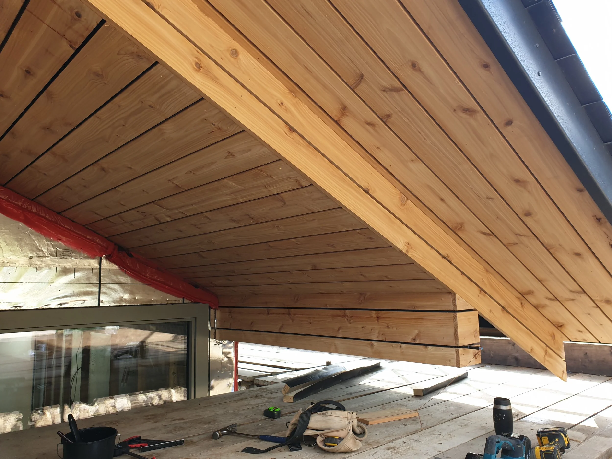 Shadow Gap Cladding