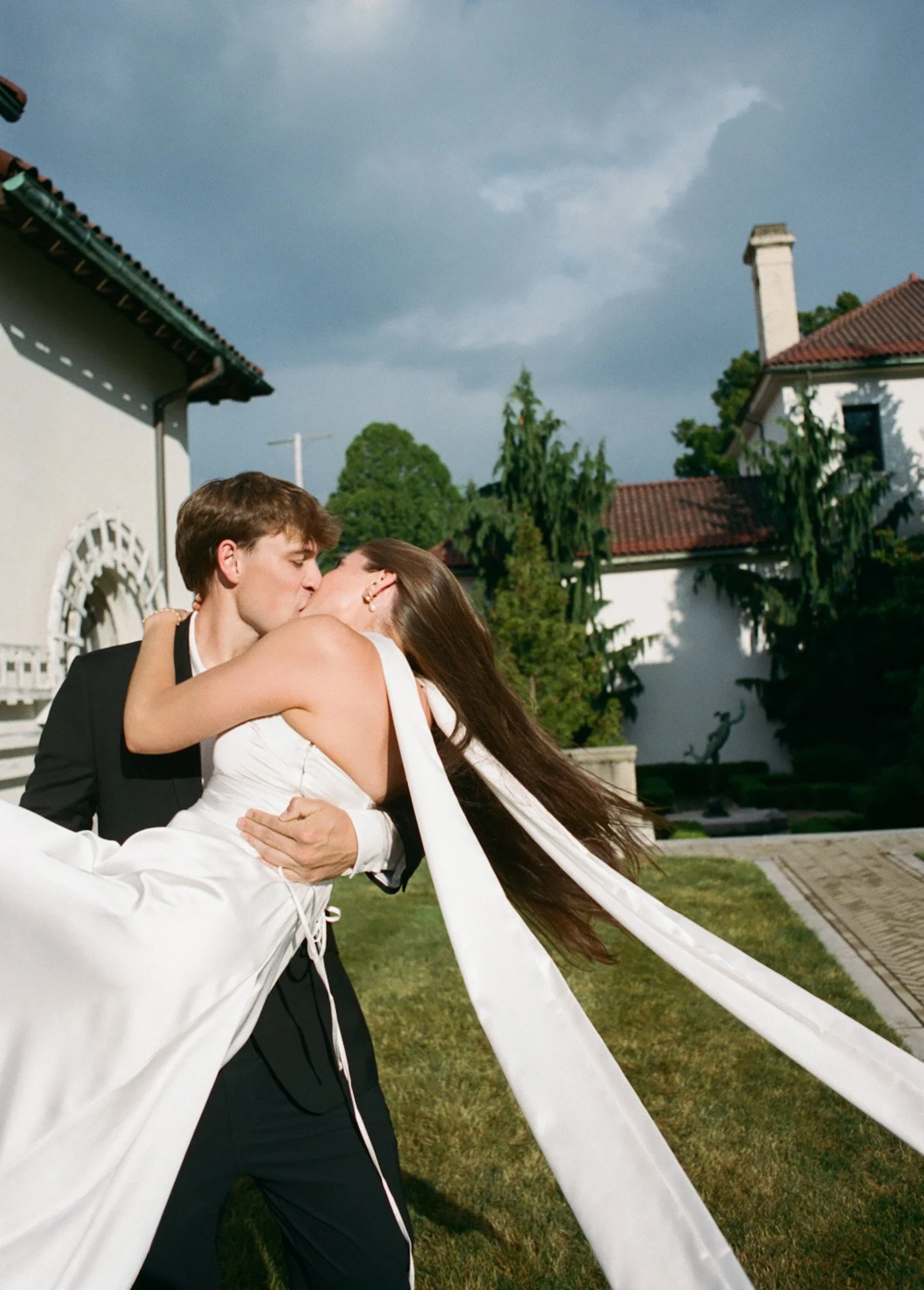 Organic-movement-candid-film-photography-bingham Hanna mansion-Cleveland-Ohio-documentary-engagement-session-Lexi storm