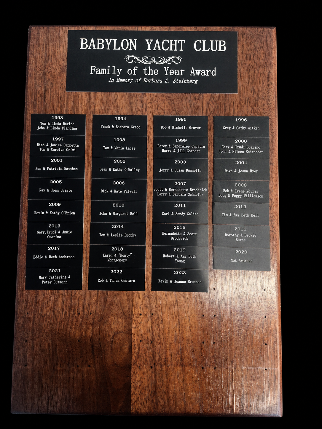custom-award-03-family-plaque.png