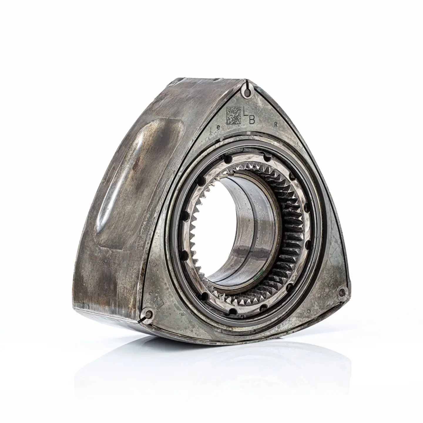 For all you rotary engine fans, a highly detailed photo print of the rotor from an 13b engine! On the best quality hahnemuhle paper, this looks amazing let me tell you!

Printed 24" x 30" or larger if you wanted!