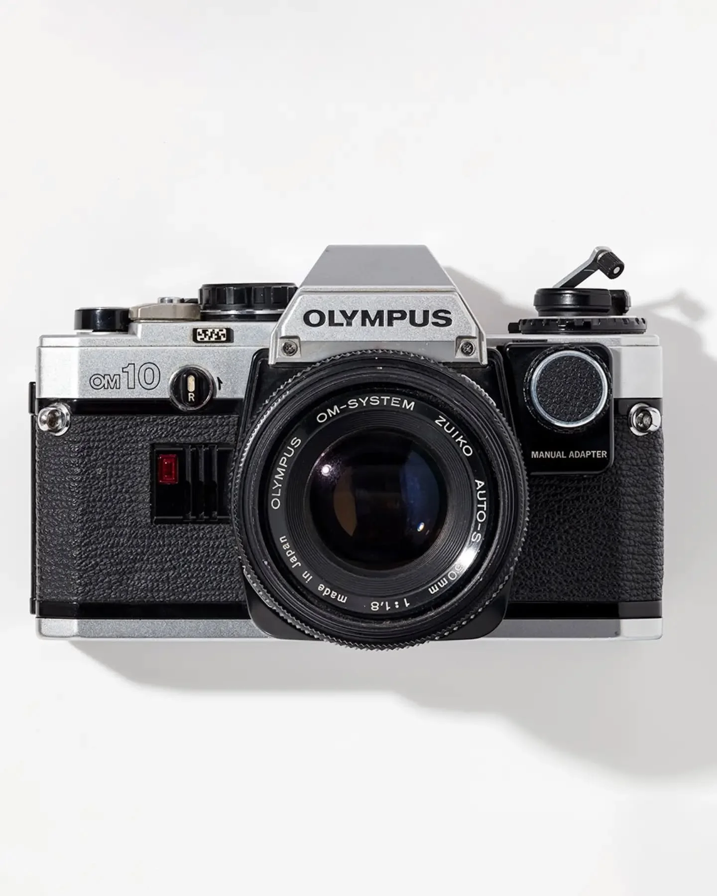 The classic Olympus OM10 35mm film camera 

20" x 30" print on high quality Hahnem&uuml;hle paper

Absolutely stunning printed at this scale with this much detail visible.