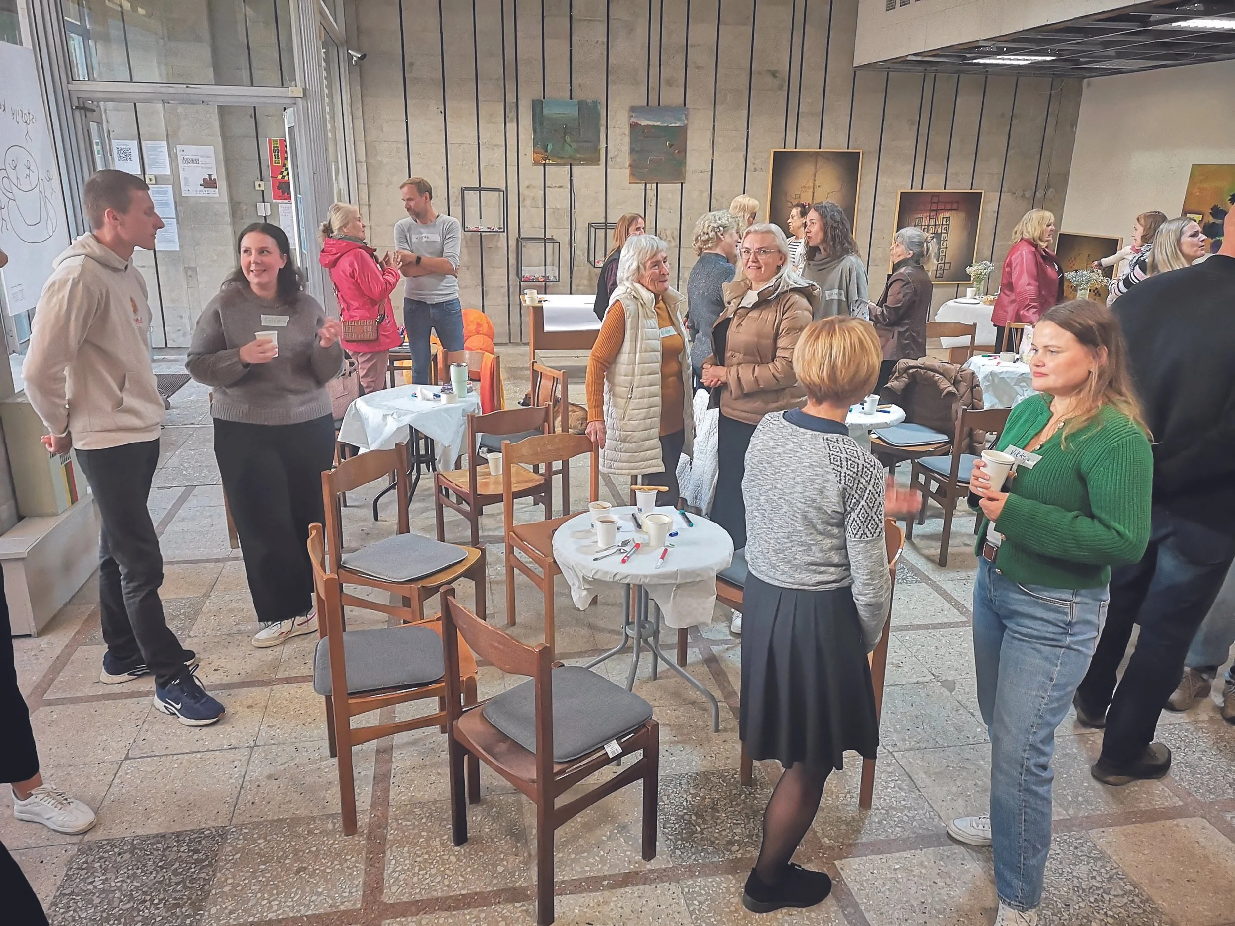   Pirmasis bendravimas Istorijų kavinėje, veikiančioje trečiadieniais V.Kudirkos g.39  