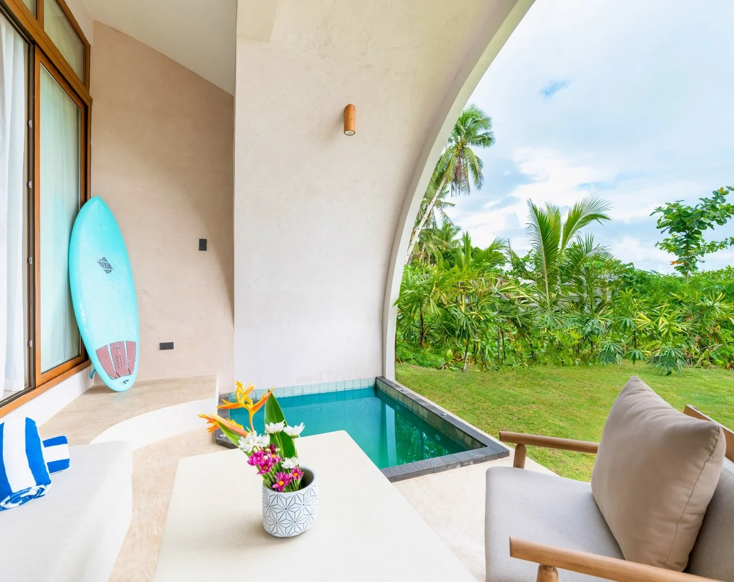 huesiargao_1778278286122.jpg
