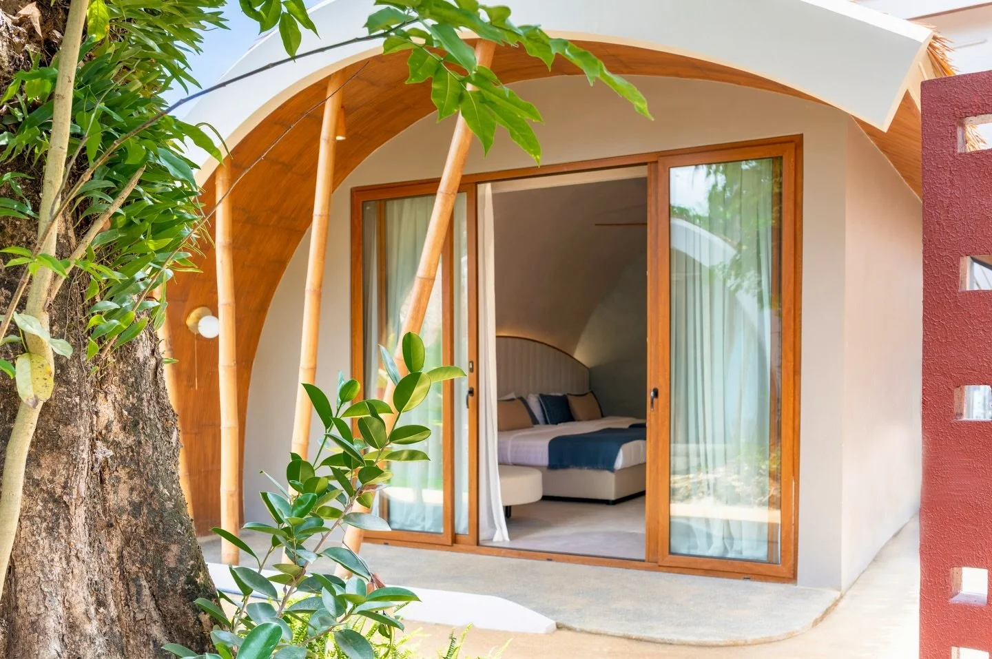 huesiargao_1778278321133.jpg
