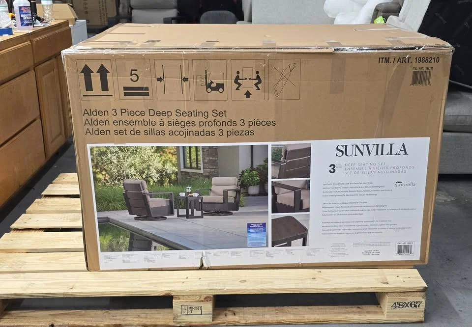 New in Box SunVilla 3pc Alden Patio Set