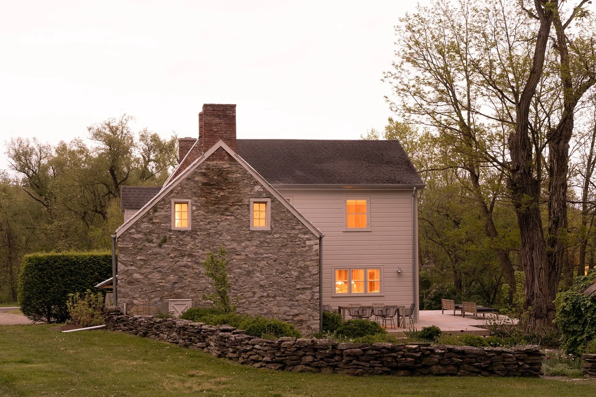 house_Wb.webp