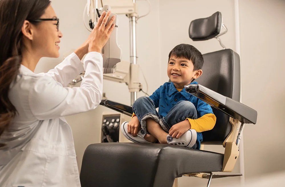 40_MAX_AND_ECP_STAFF_EYE_EXAM_0083-ok.jpg