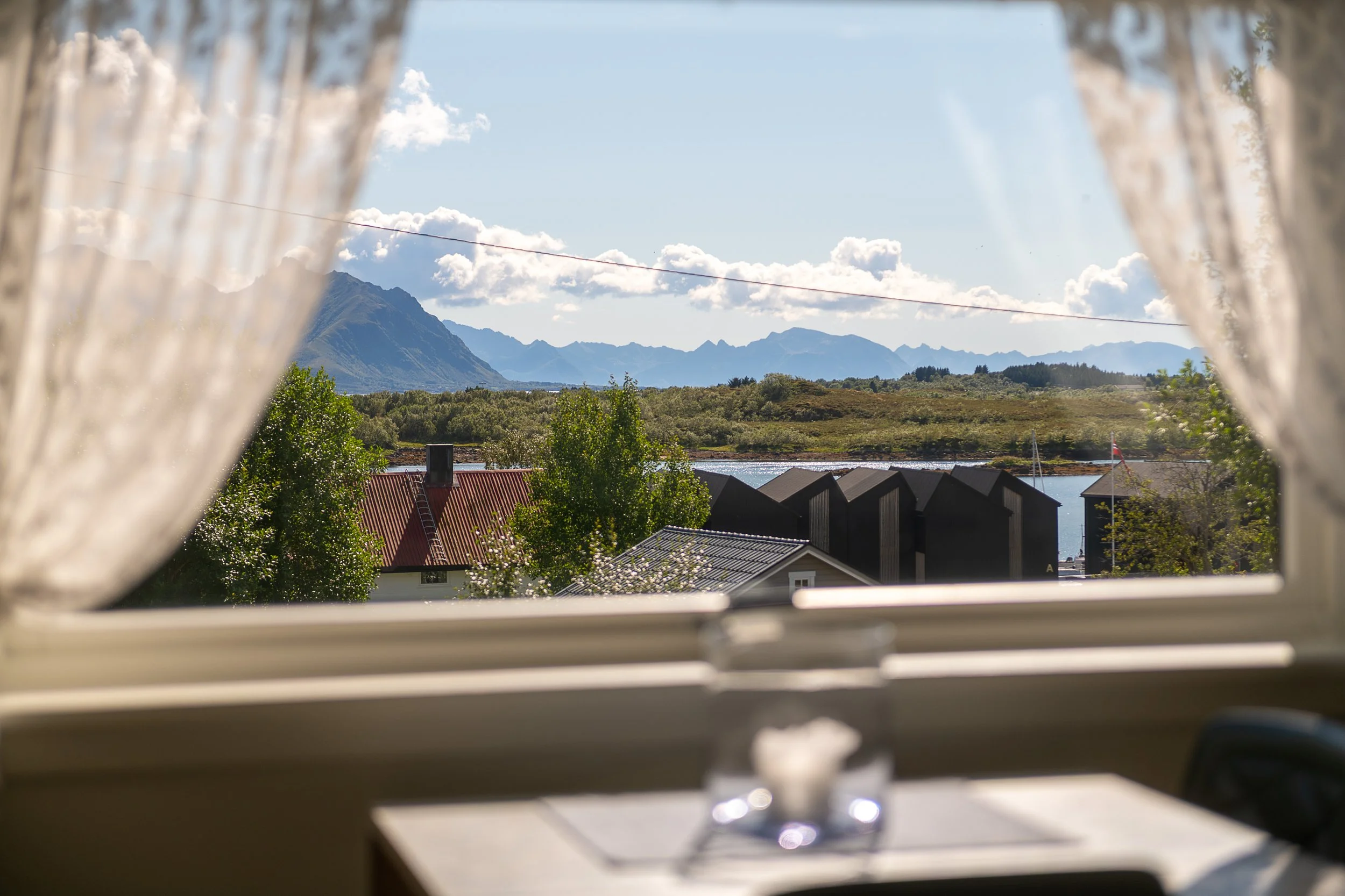 Northern Norway Arctic retreat Ringstad Sjohus located in Vesteralen and available for rent.