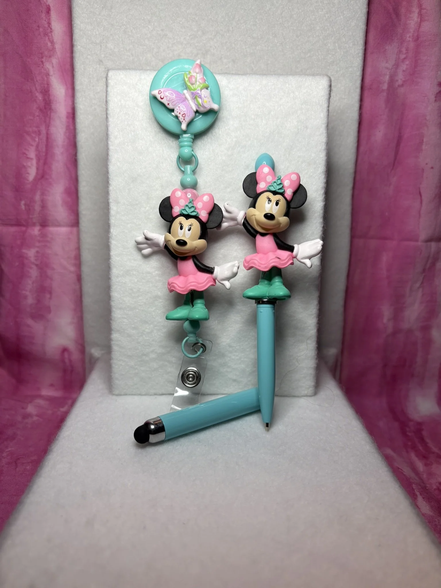 Princess Minnie Mouse Badge Reel & Stylus Pen Set