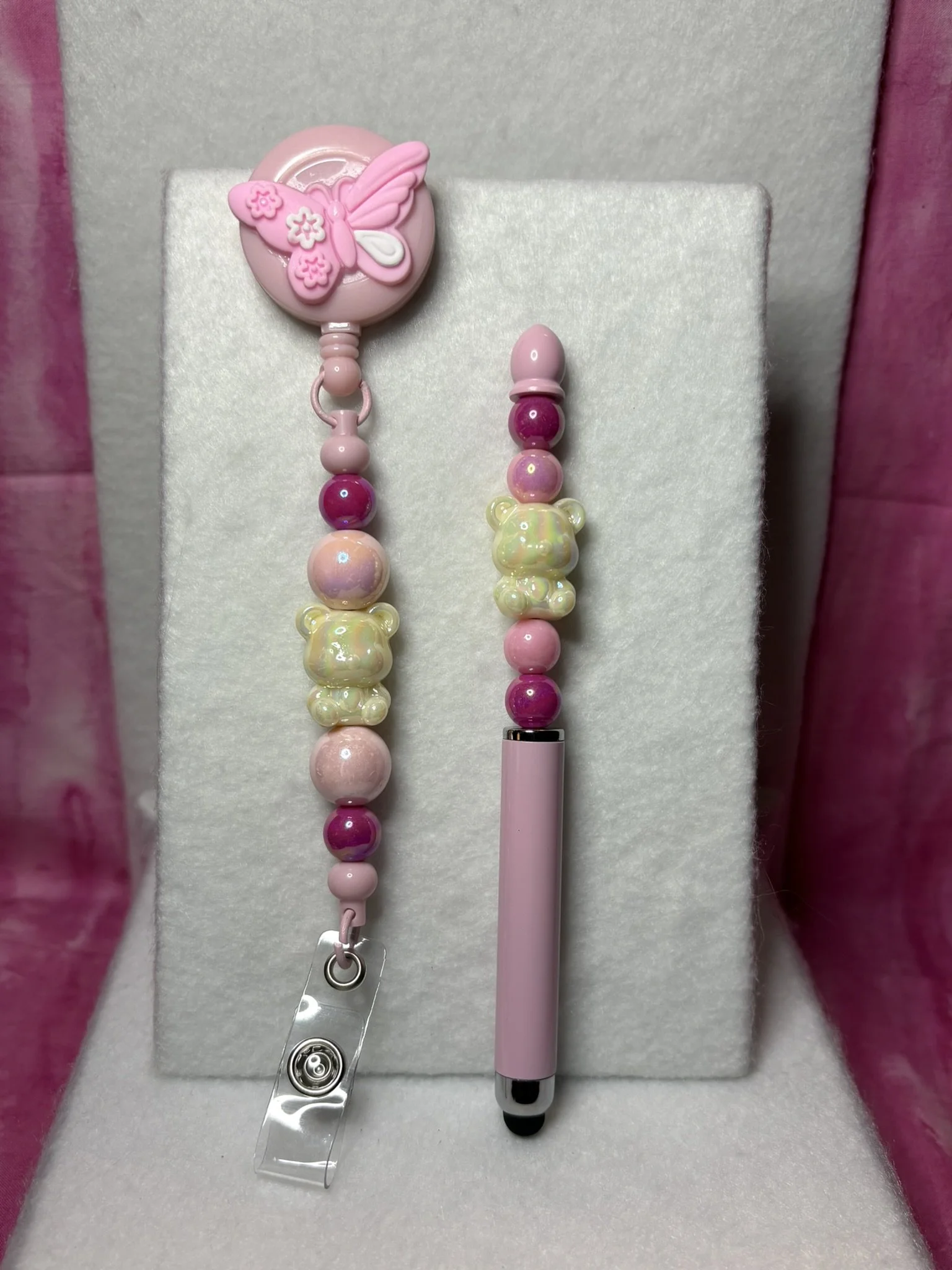 Cuddly Vanilla Cub Badge Reel & Stylus Pen