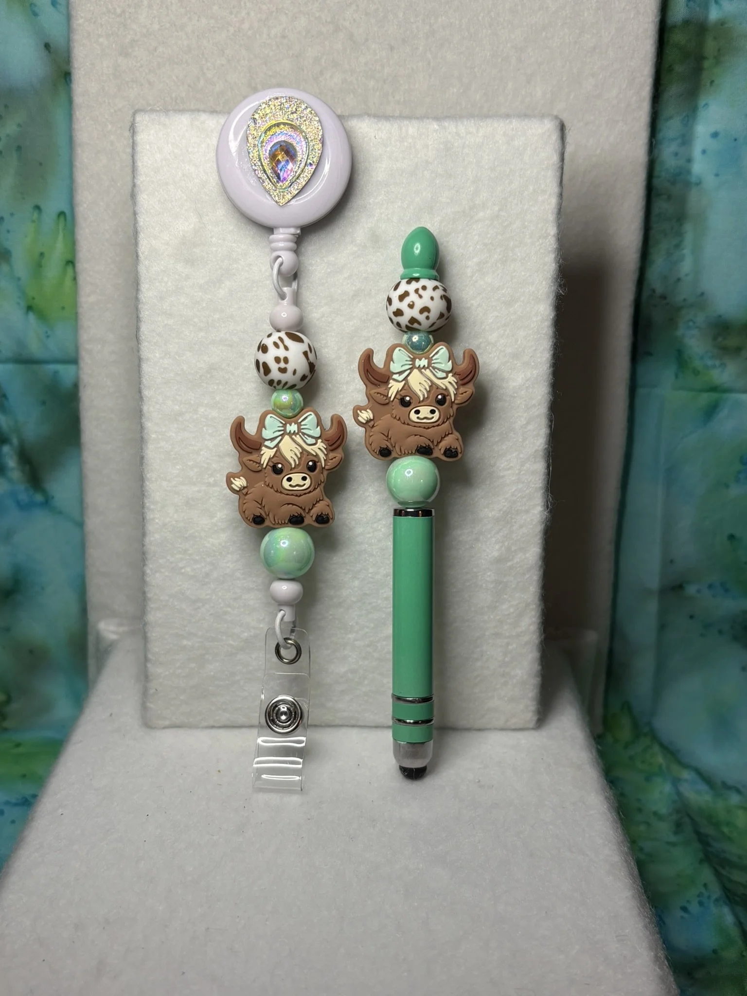 Udderly Charming Highland Cow Badge & Stylus Set