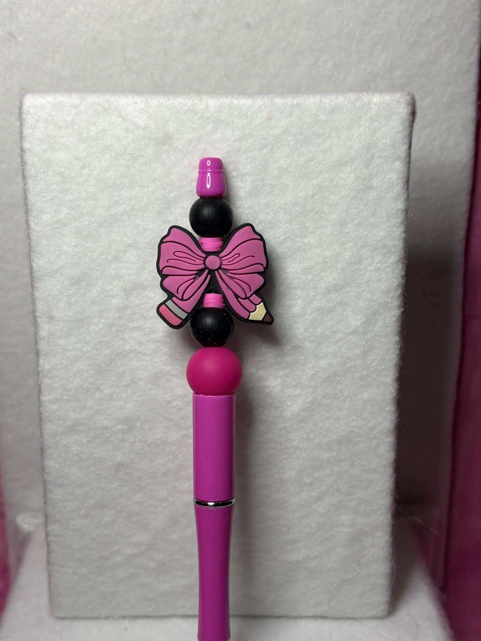 pink bow close up.JPEG