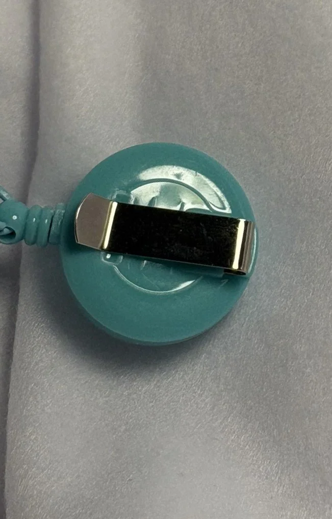 back of blue clip.JPEG