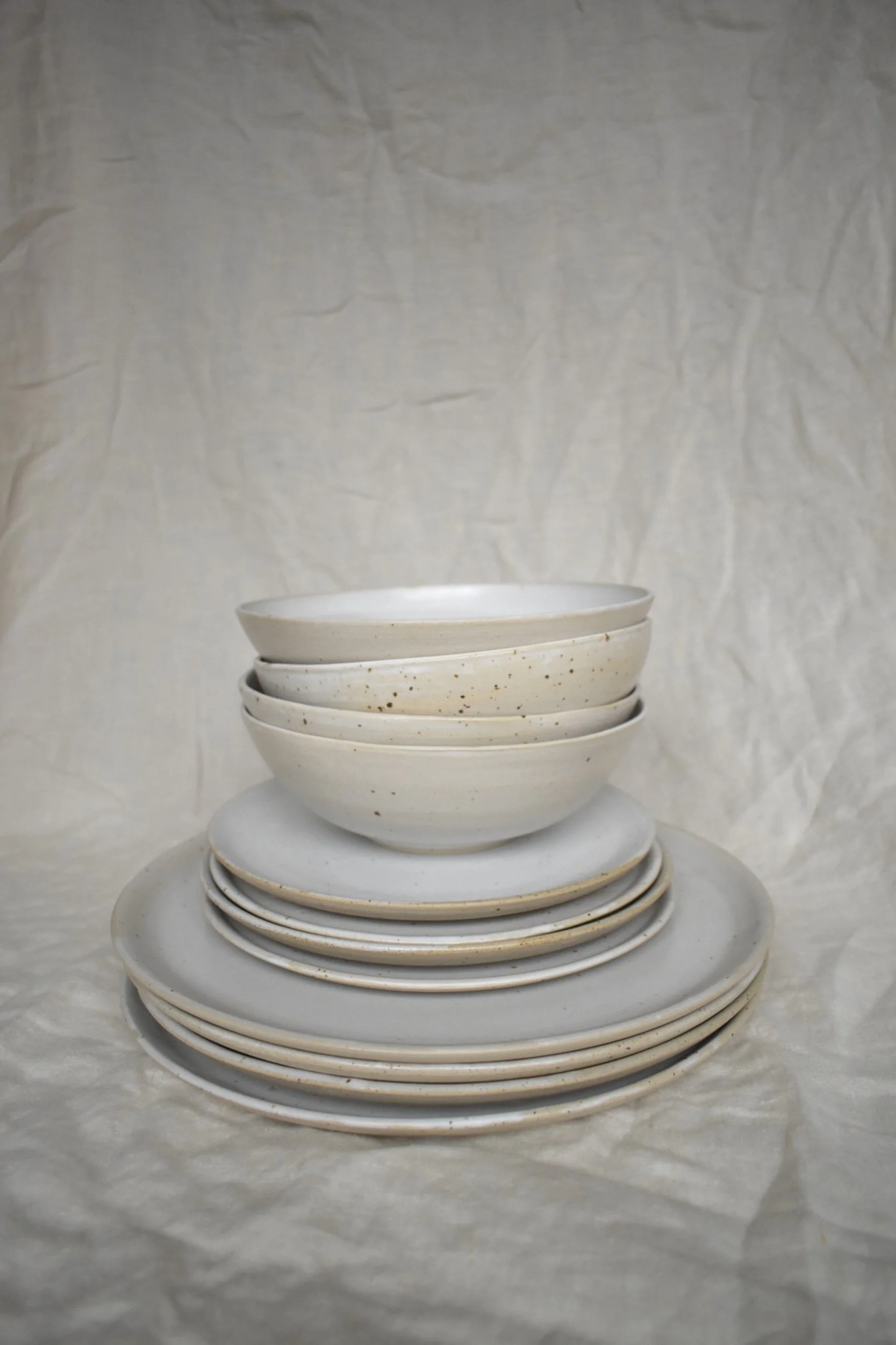 enya-pottery-dinnerware-01.jpeg