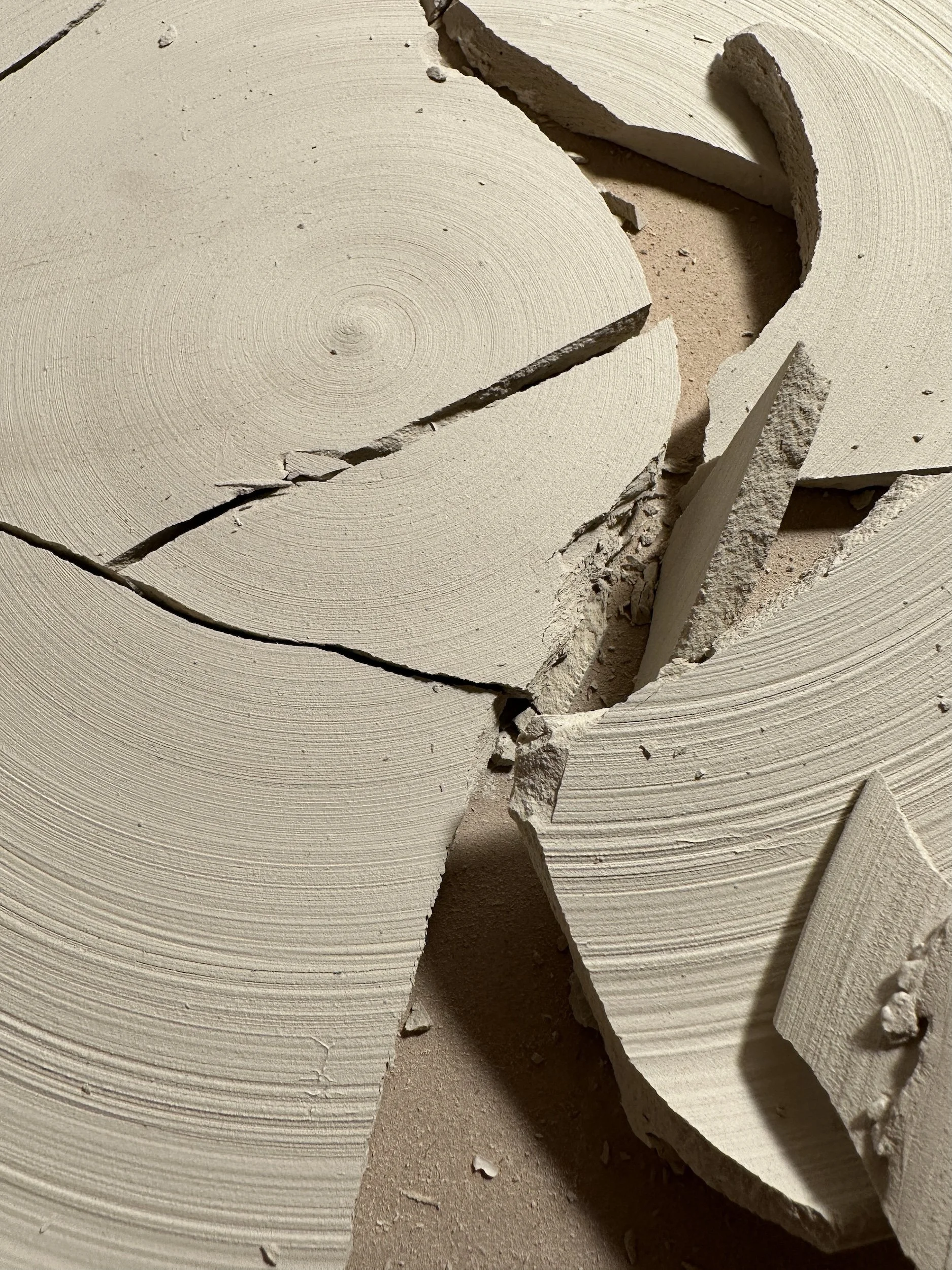 enya-pottery-broken-plate.JPG