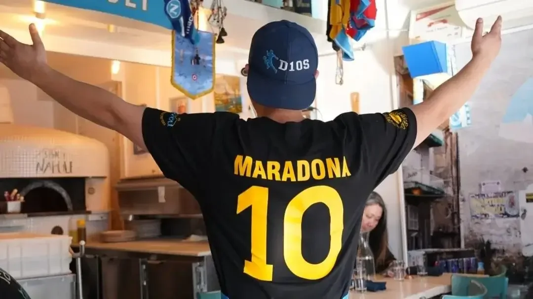 maradona-shirt-pizzaiolo.webp